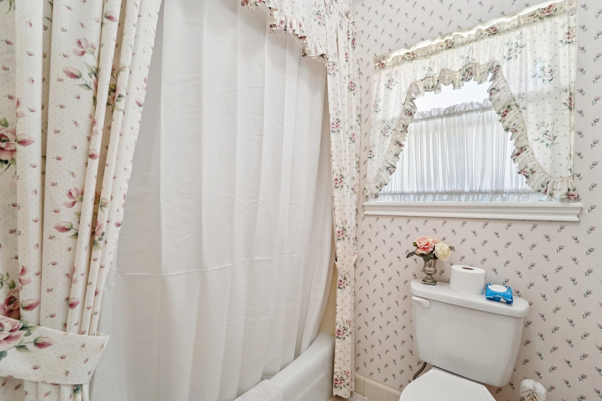 5923 Pinewood Springs Drive