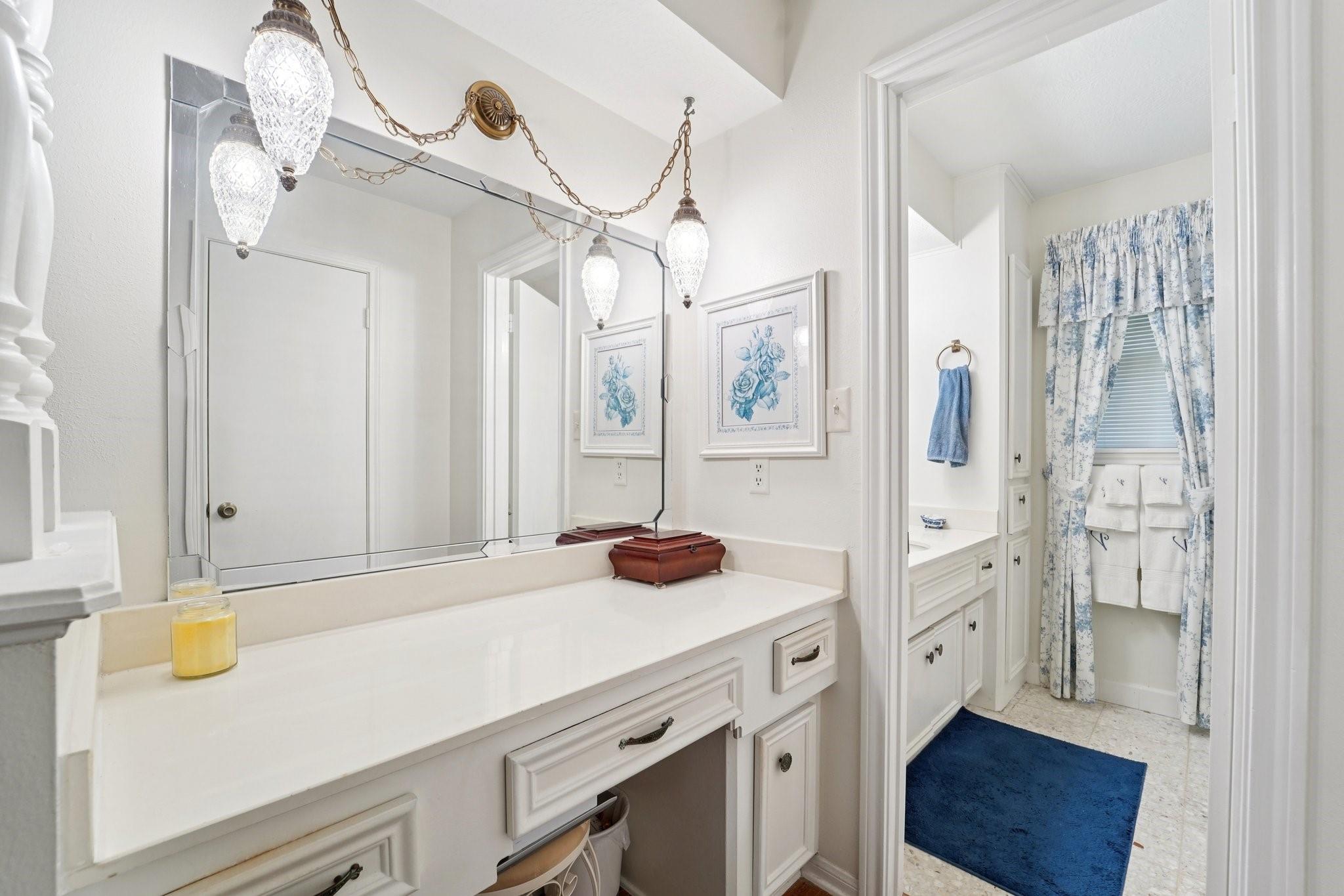 5923 Pinewood Springs Drive