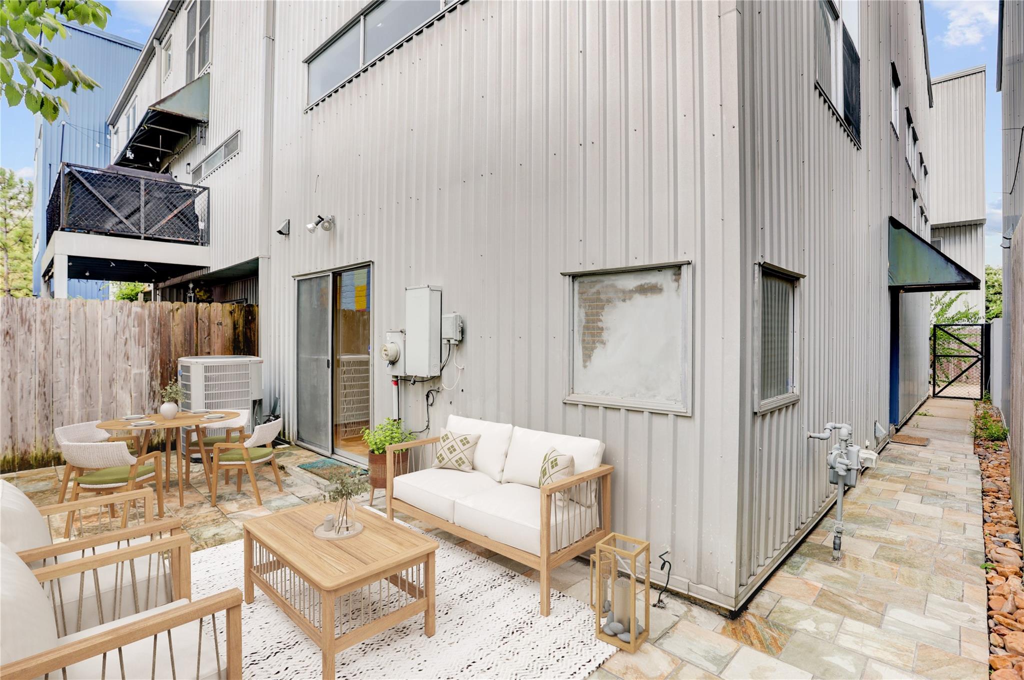 2720 Chenevert Street