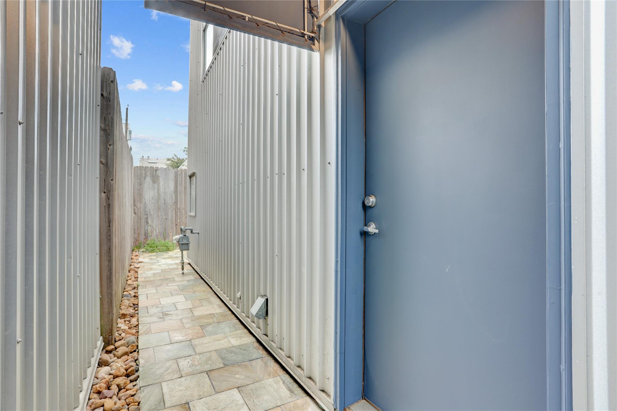 2720 Chenevert Street