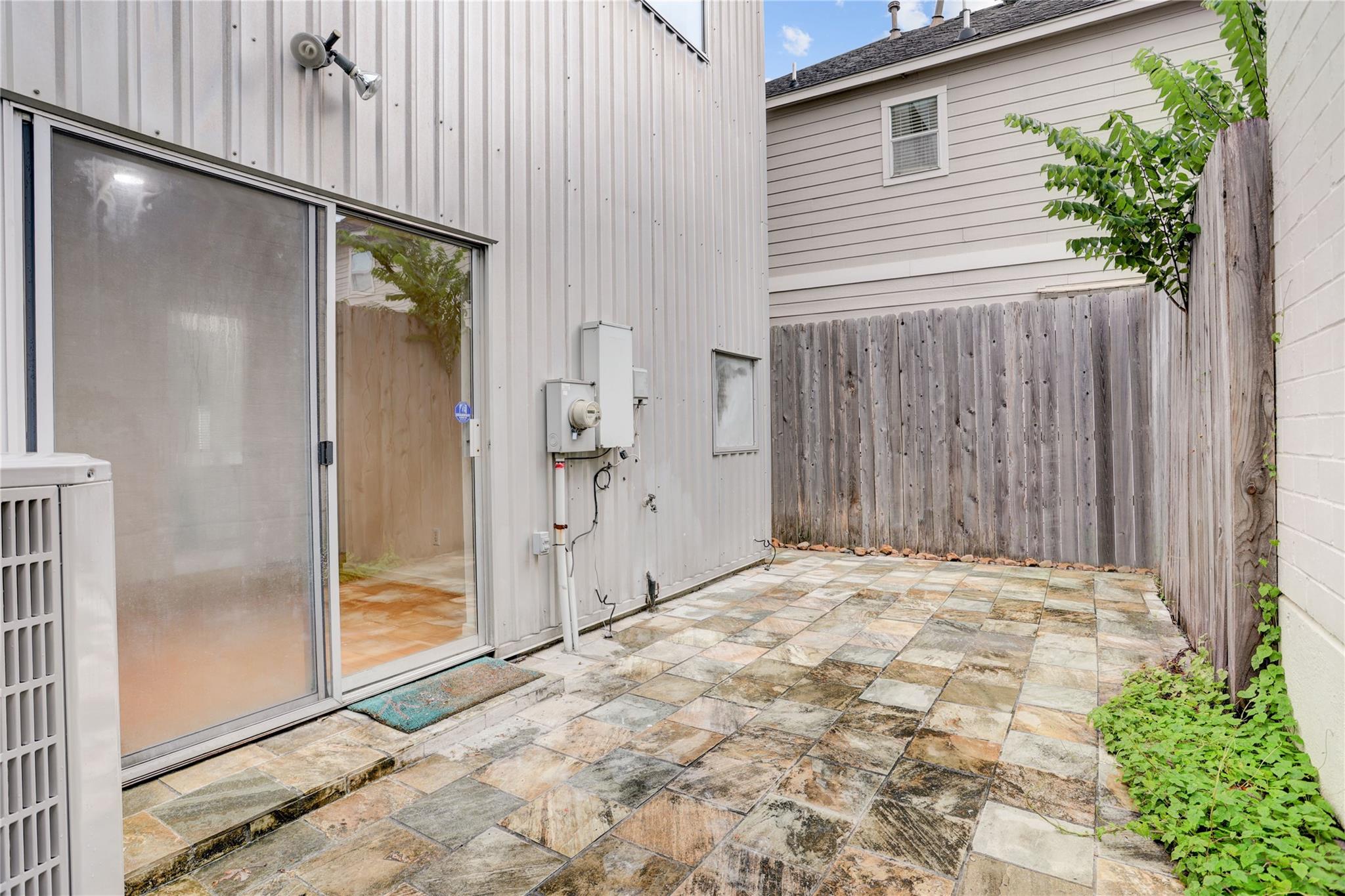 2720 Chenevert Street