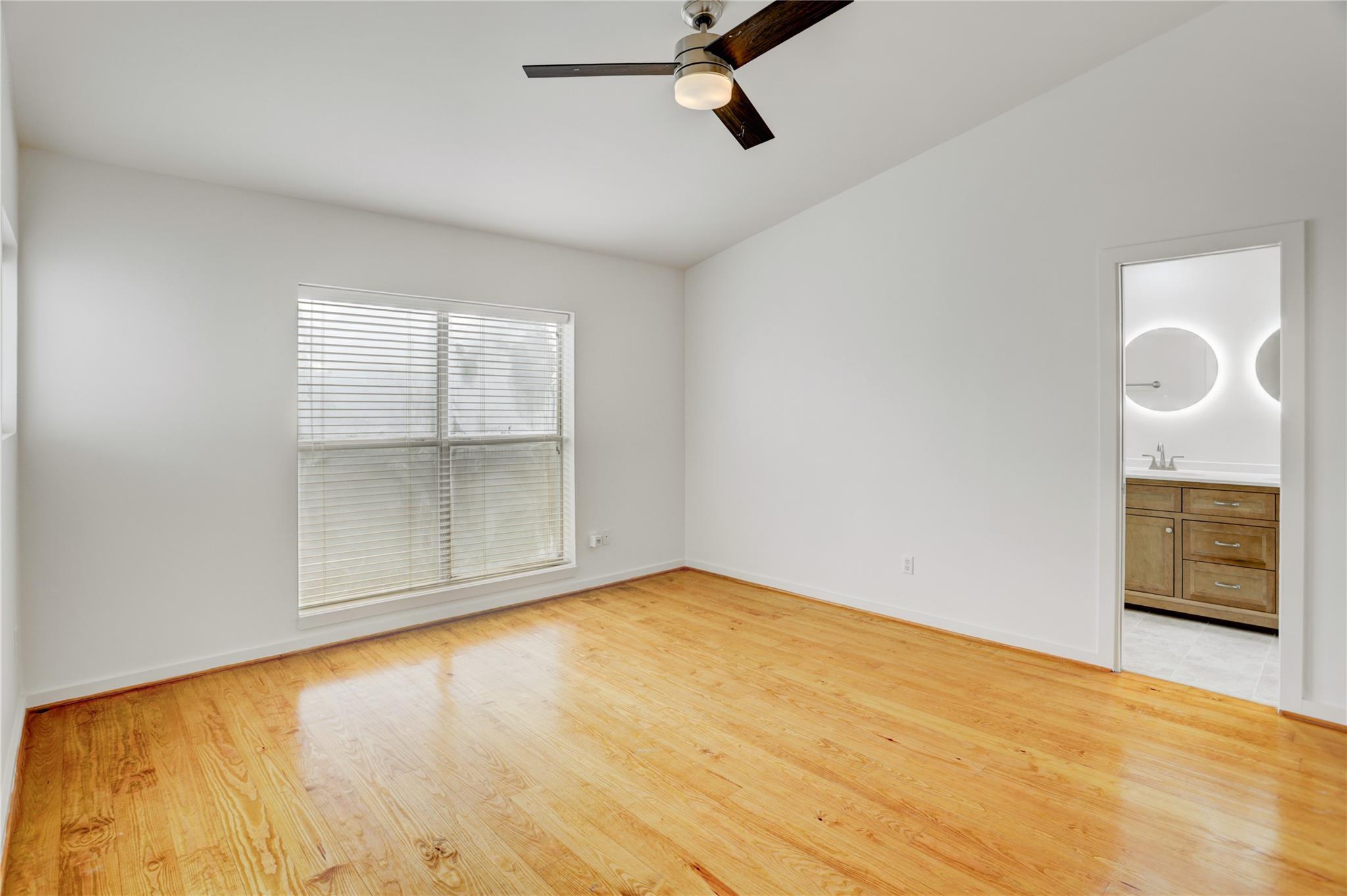 2720 Chenevert Street