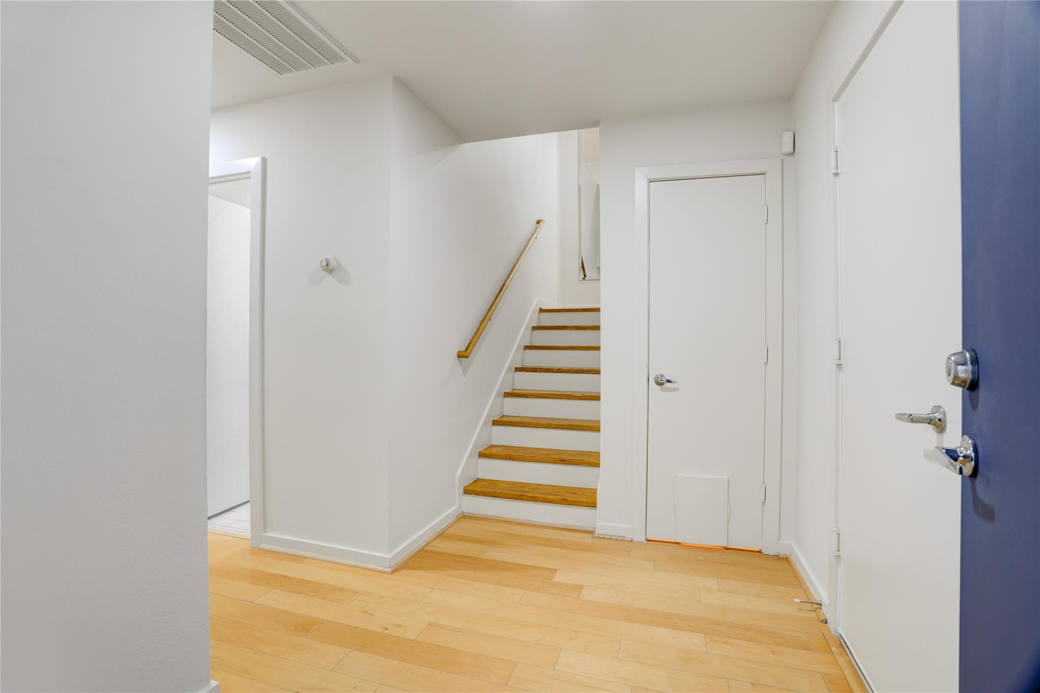 2720 Chenevert Street