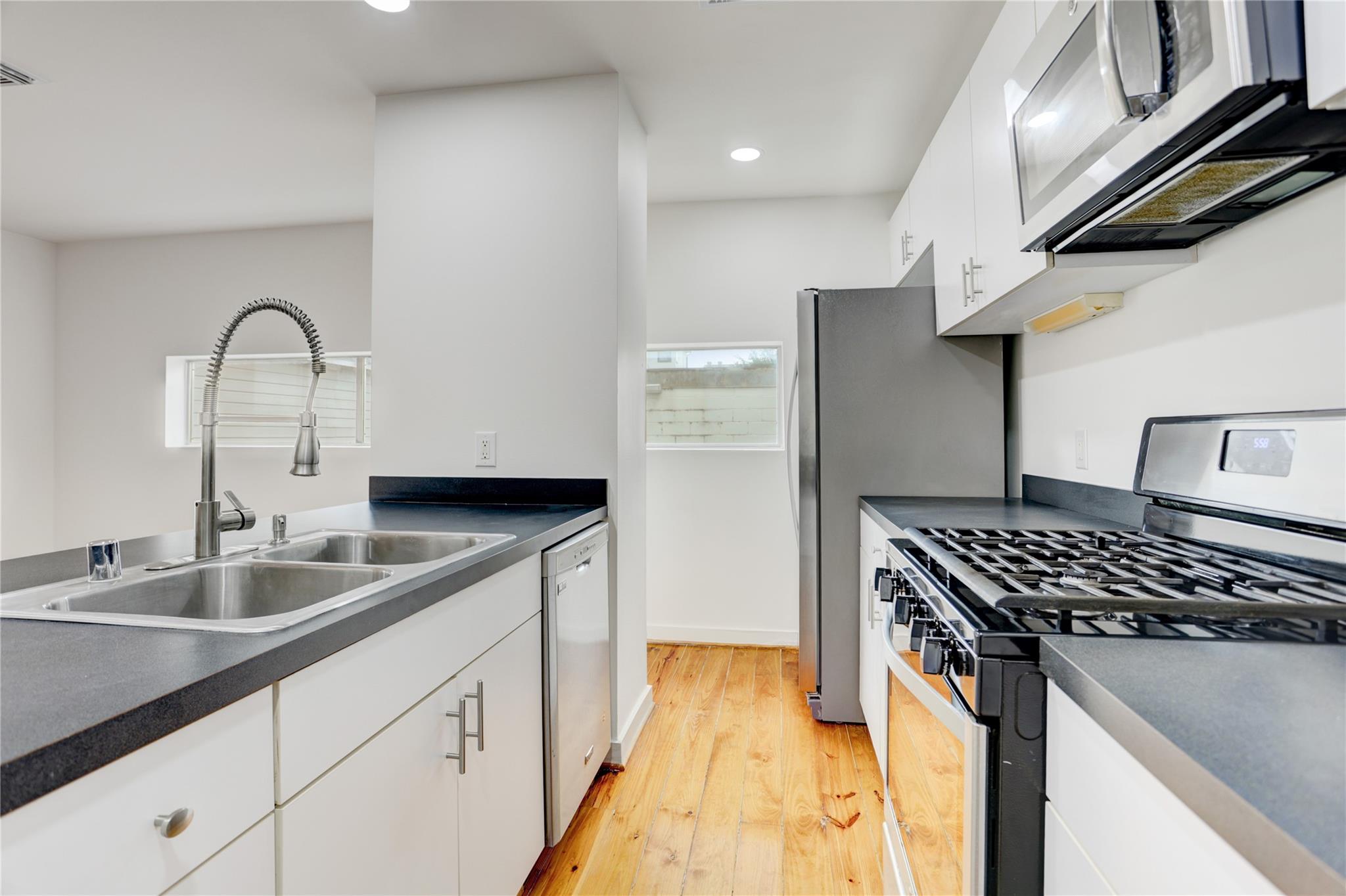 2720 Chenevert Street