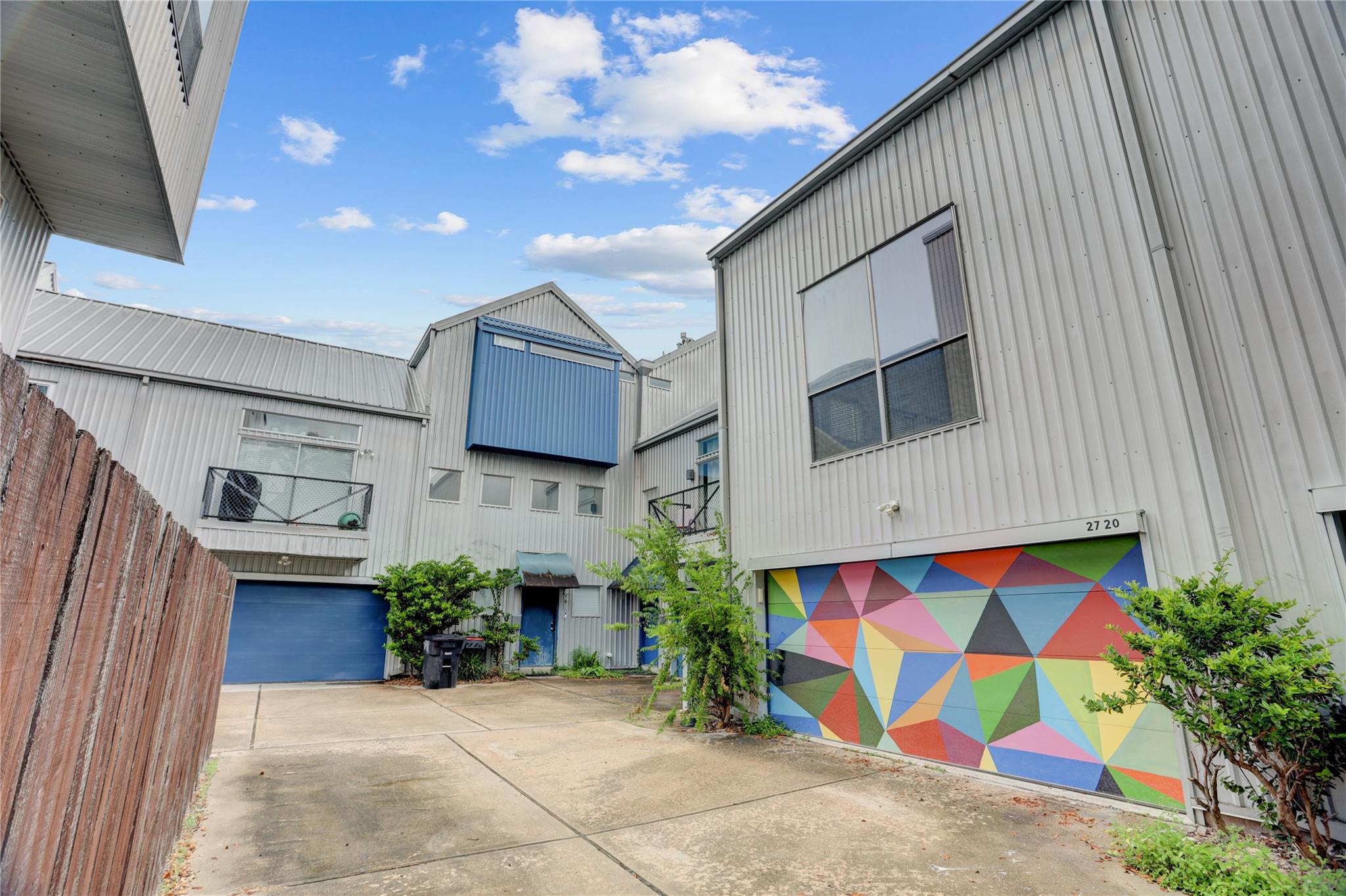 2720 Chenevert Street