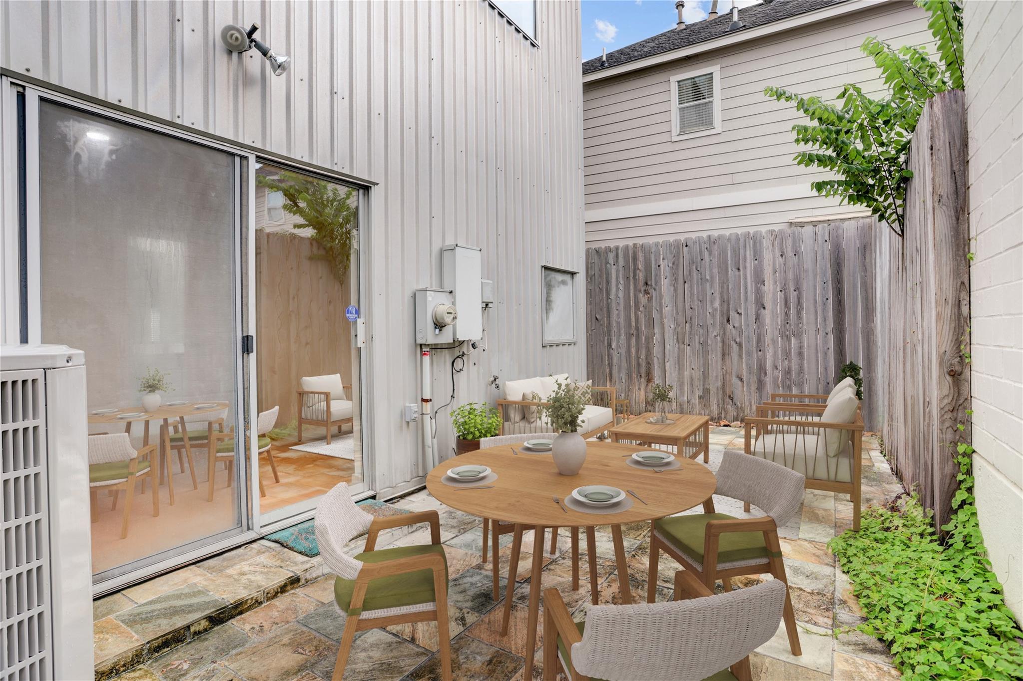 2720 Chenevert Street