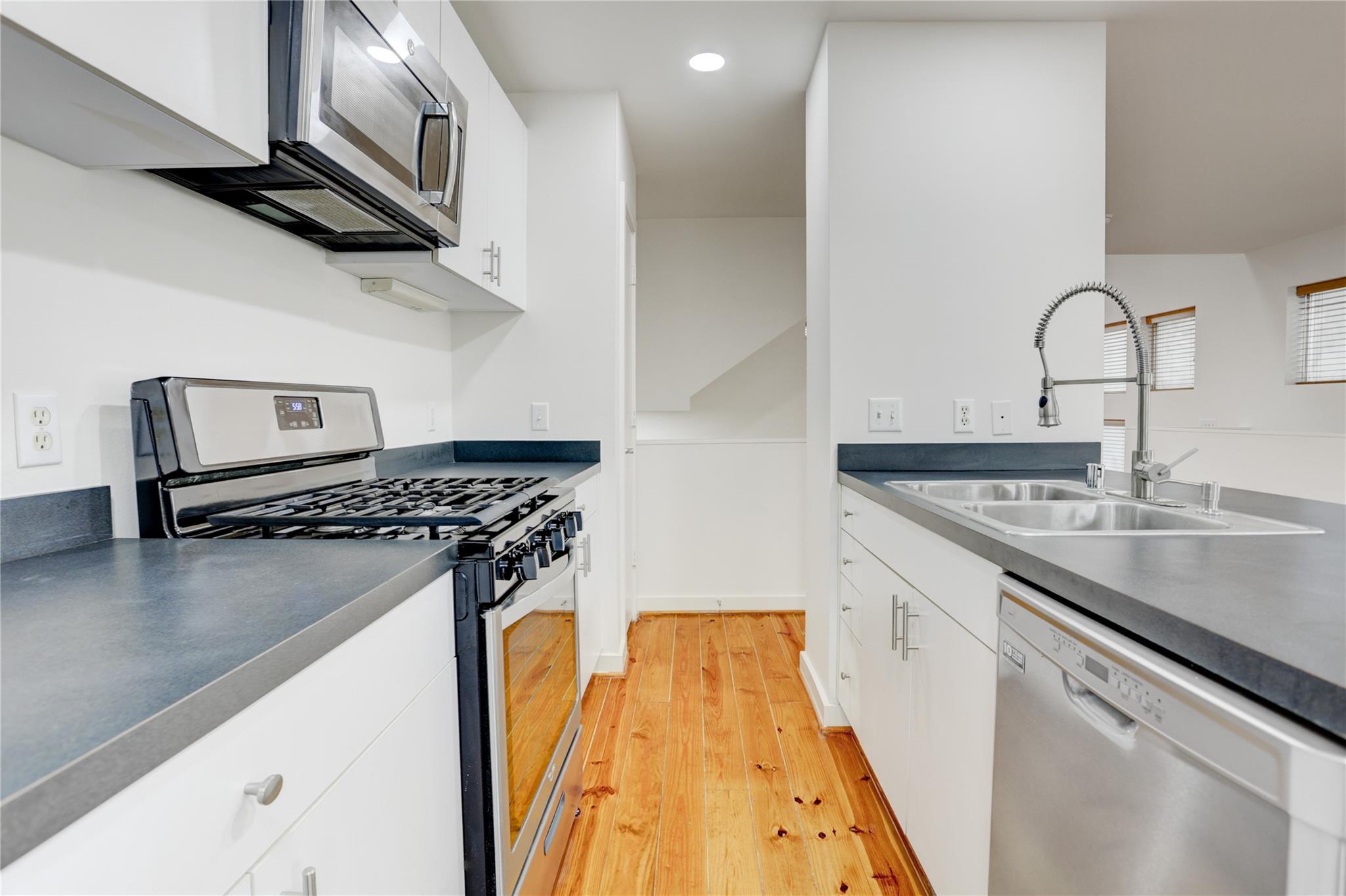 2720 Chenevert Street