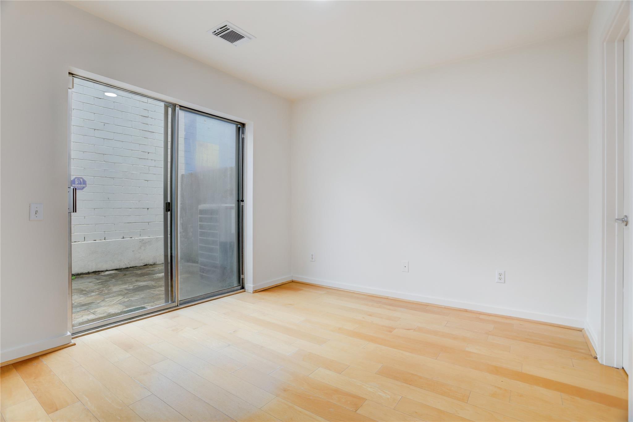 2720 Chenevert Street