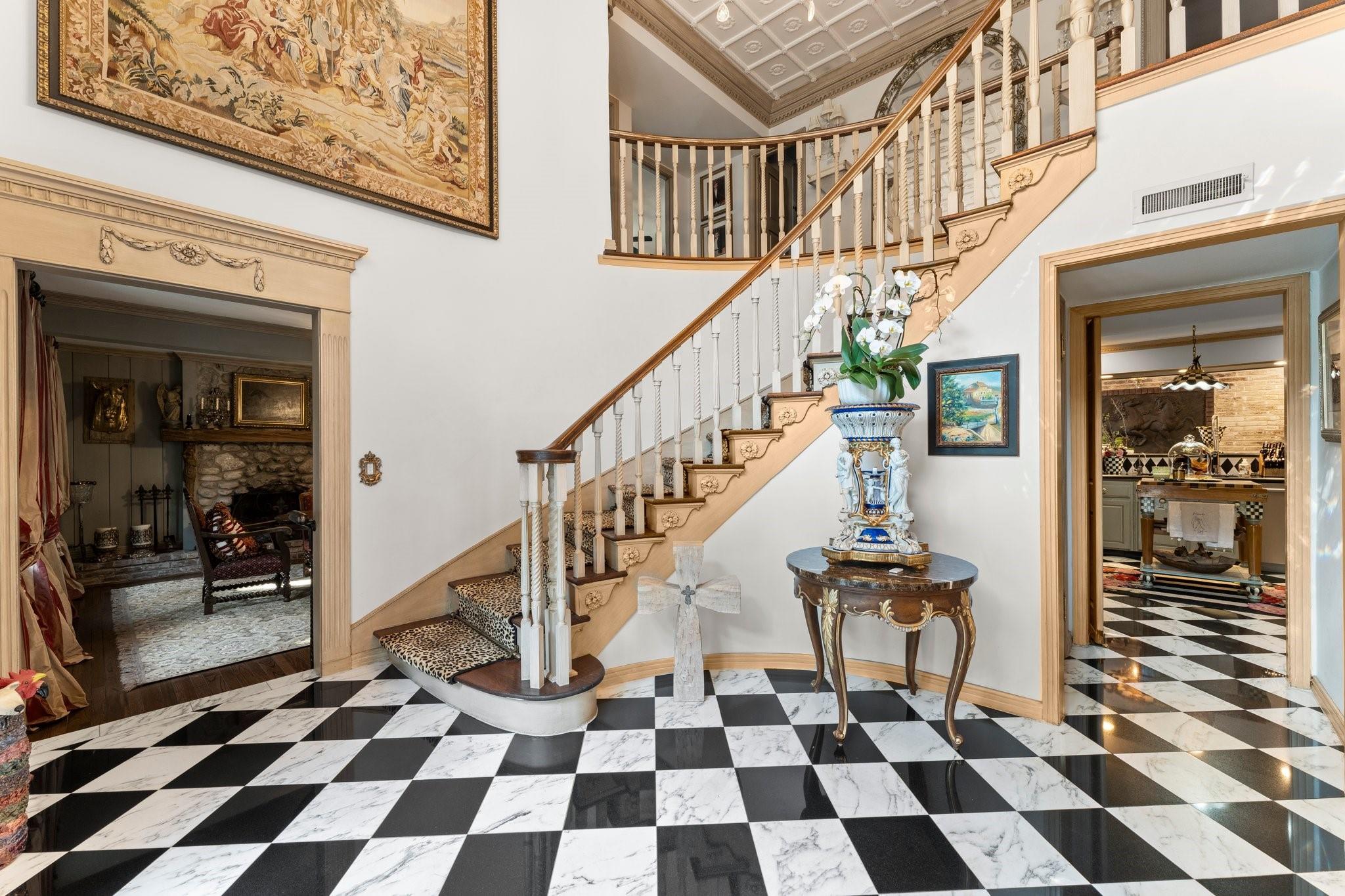 1561 Kirby Drive