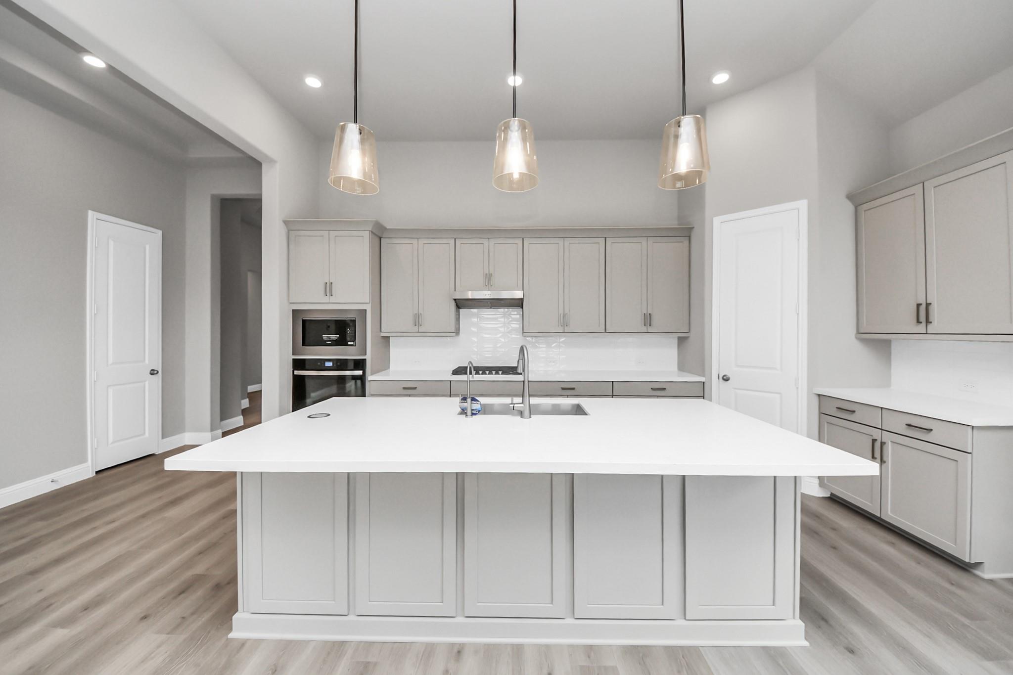 11235 Tropical Forest Way