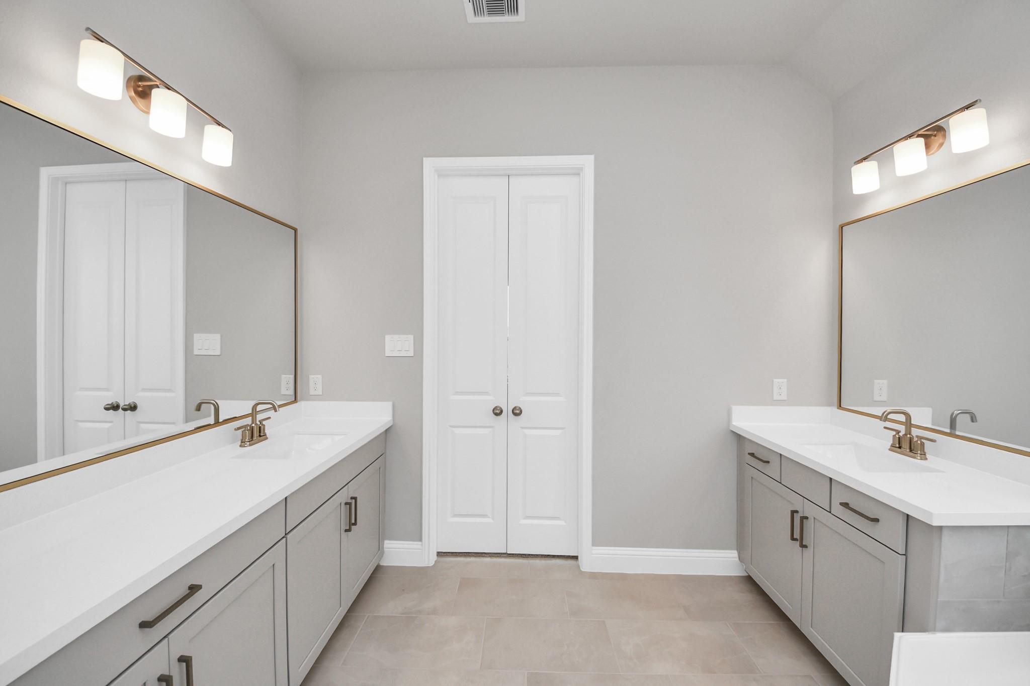 11235 Tropical Forest Way