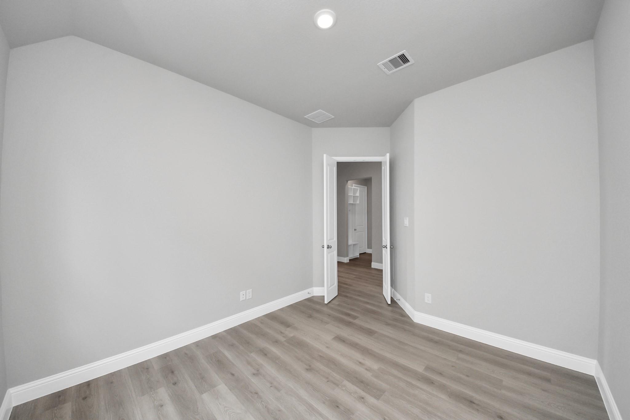 11235 Tropical Forest Way