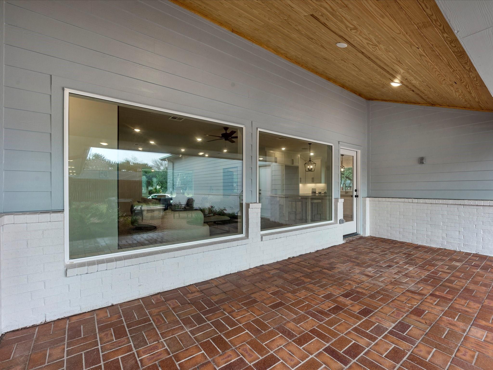 5042 Briarbend Drive