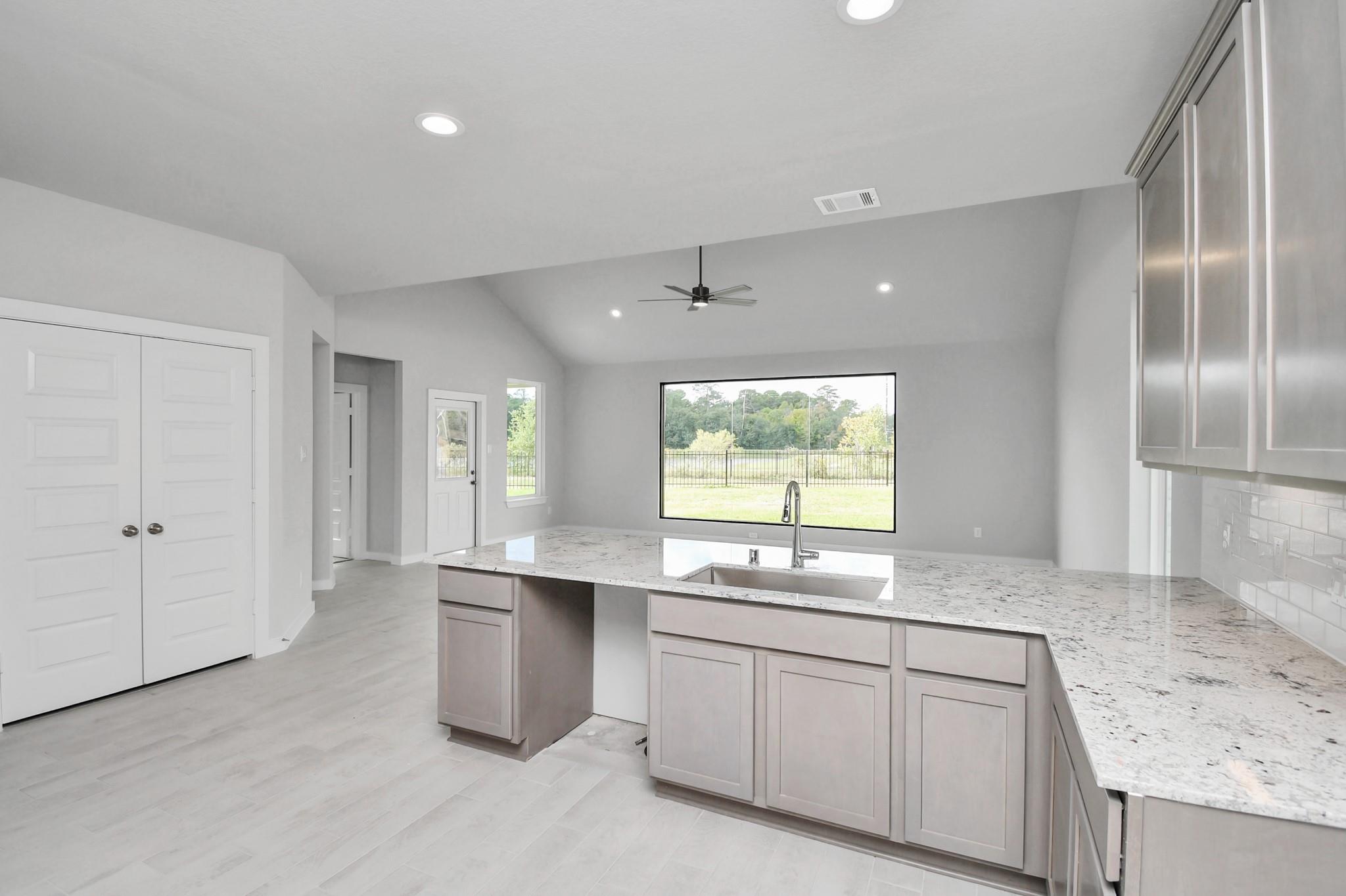 11822 Royal Willow Lane