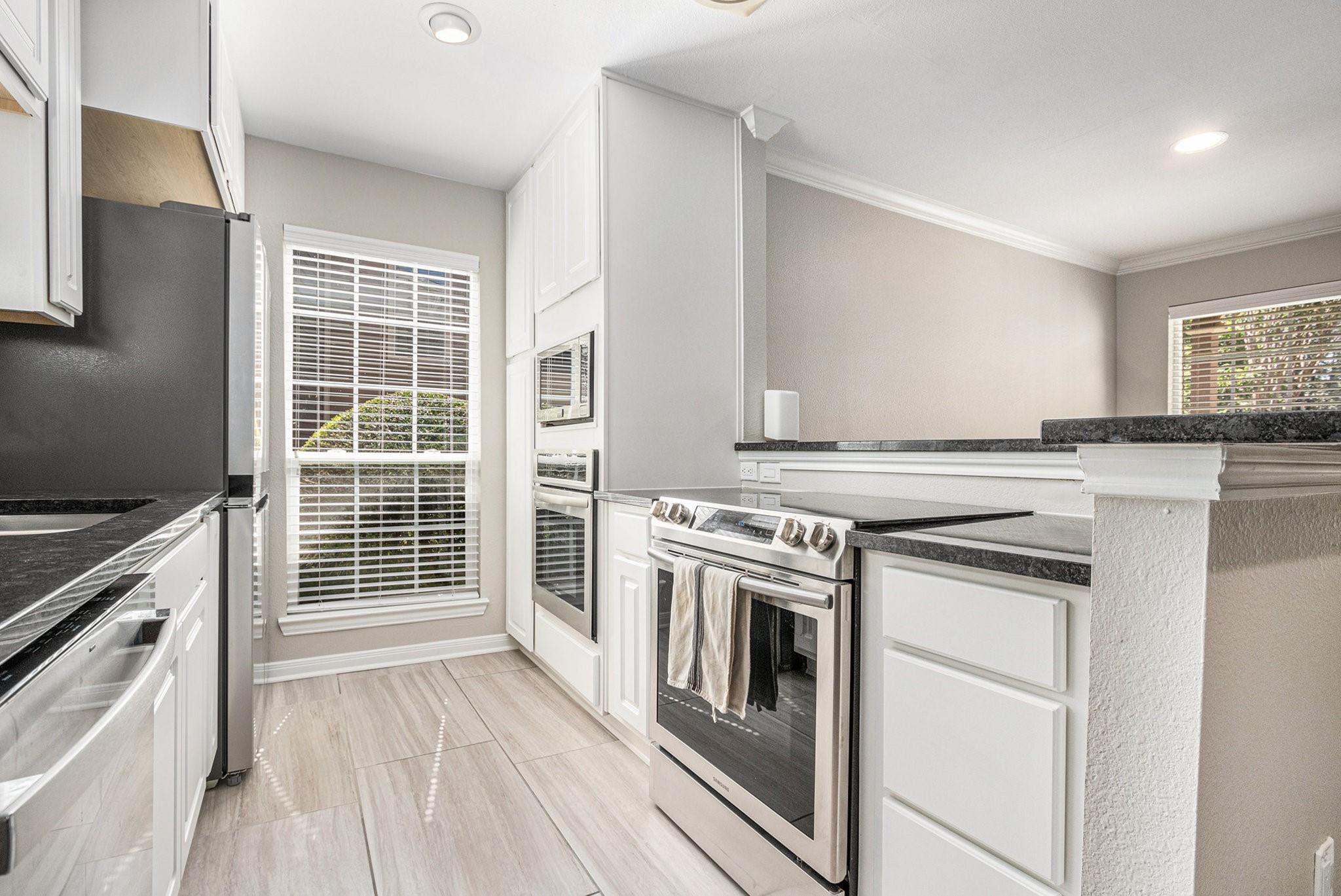 1880 White Oak Drive # 111