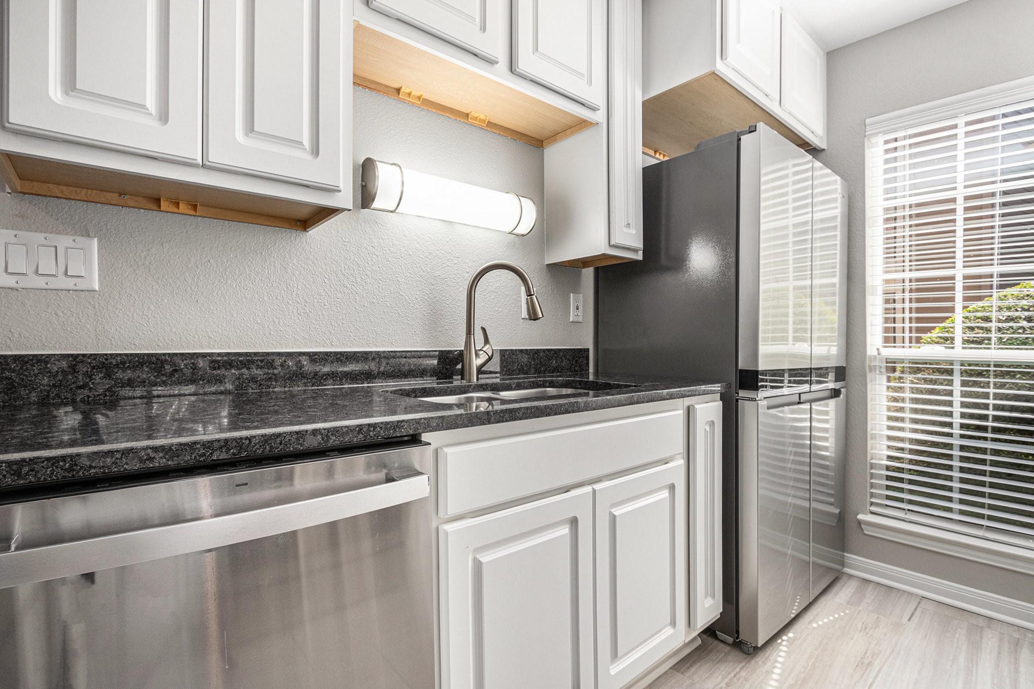 1880 White Oak Drive # 111