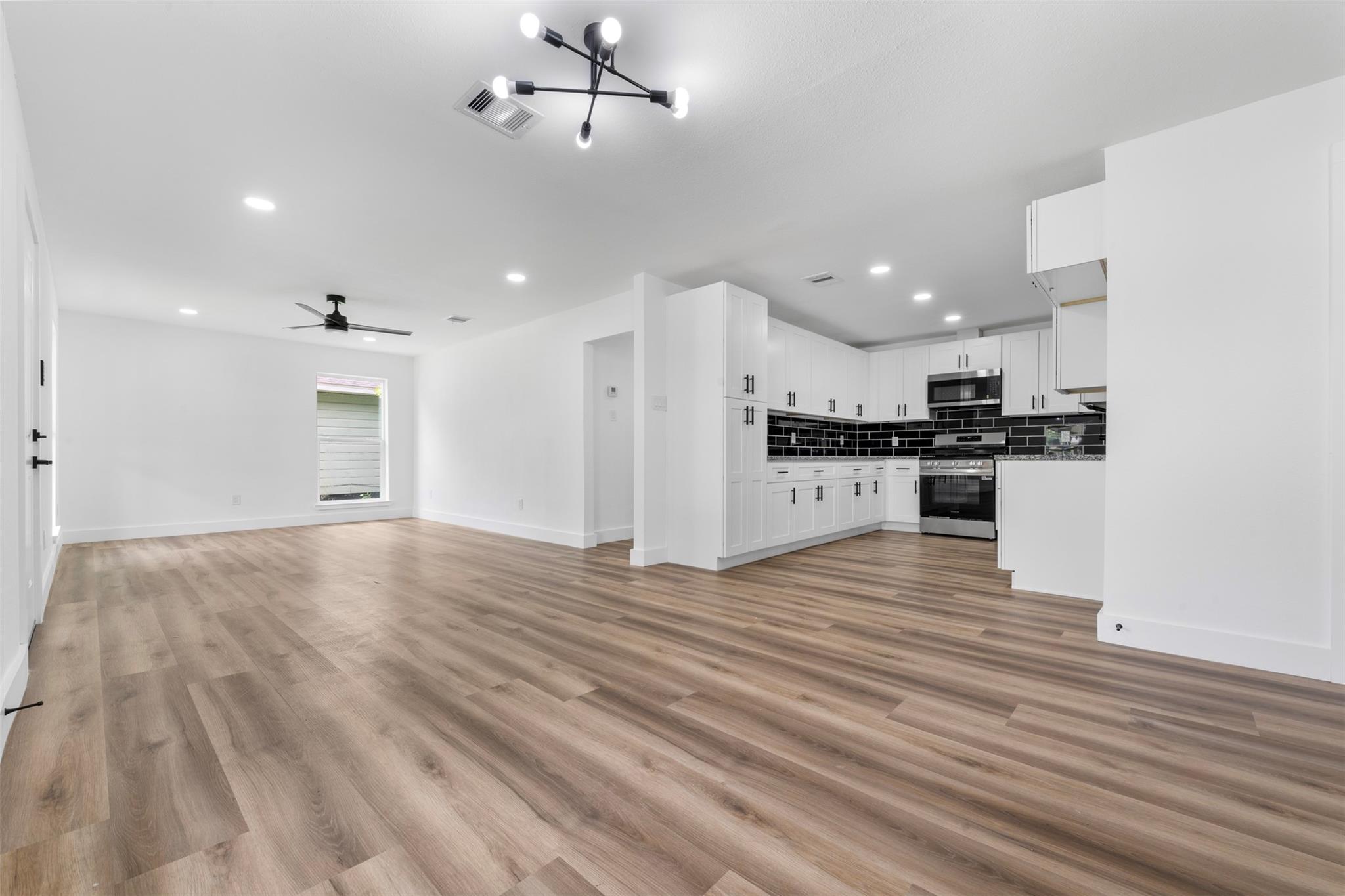 3112 Hays Street