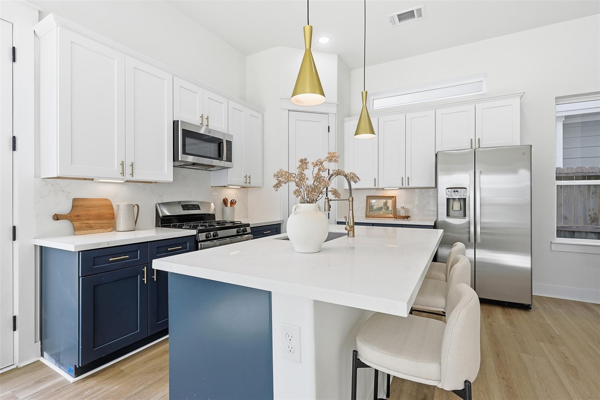 8919 Sunshine Laverne Lane