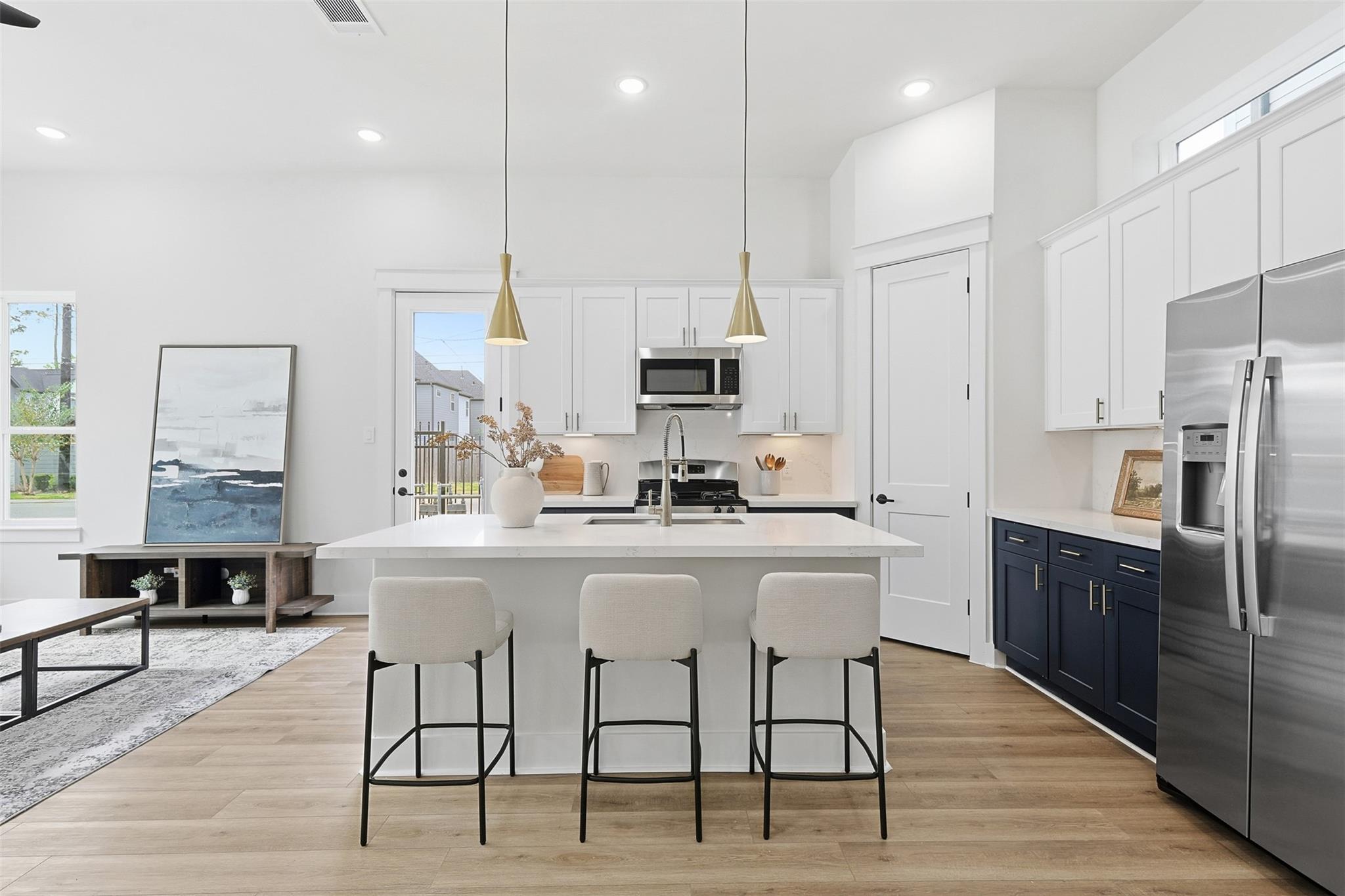 8919 Sunshine Laverne Lane