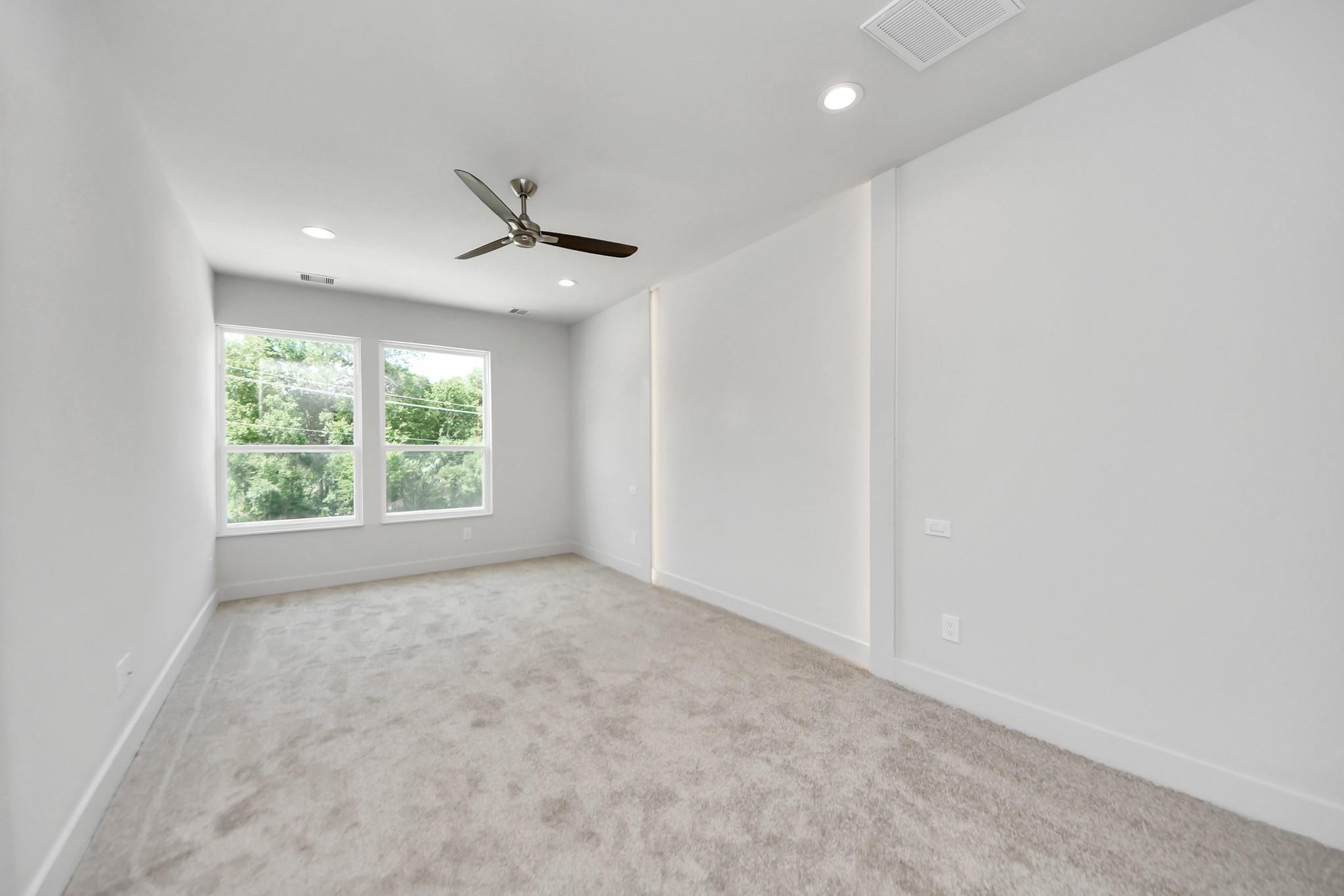 3015 Pelon Cay Drive