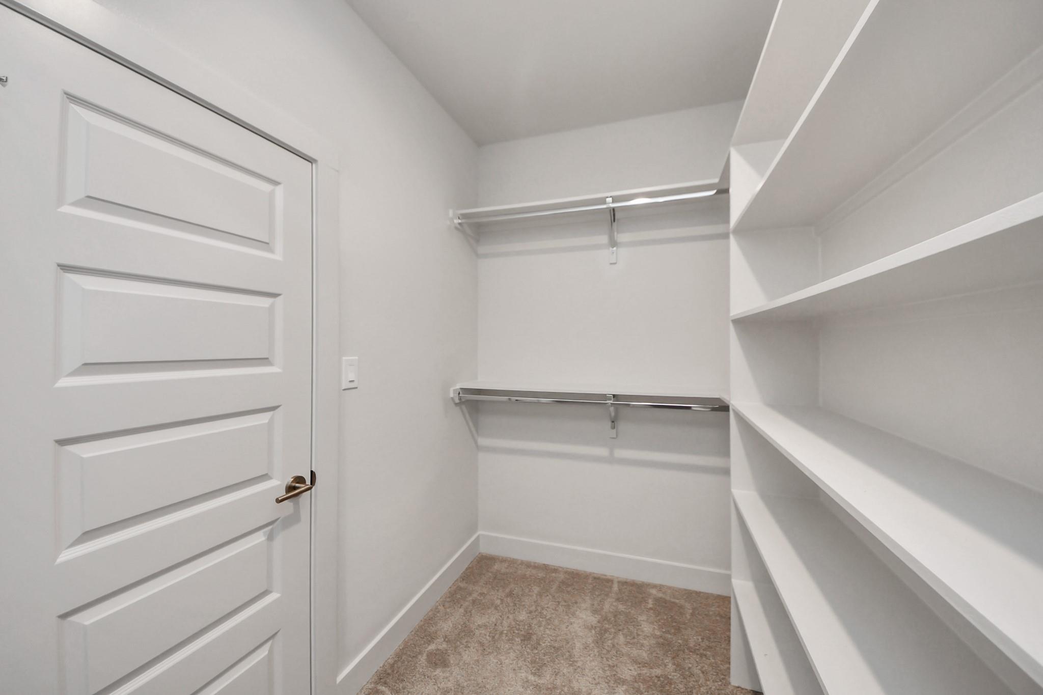 3015 Pelon Cay Drive