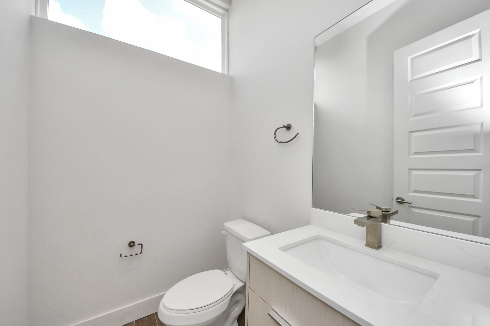 3015 Pelon Cay Drive