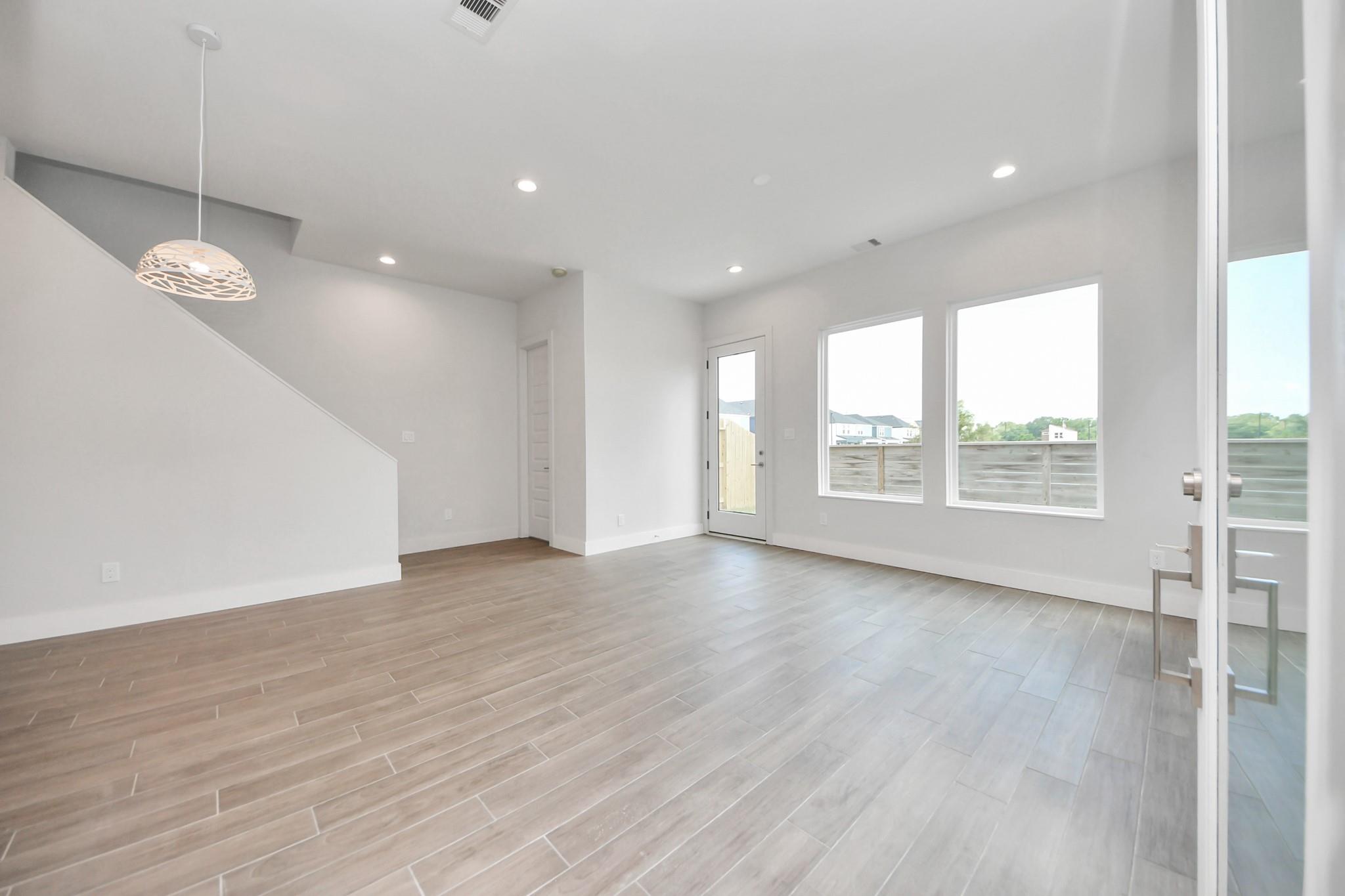 3015 Pelon Cay Drive