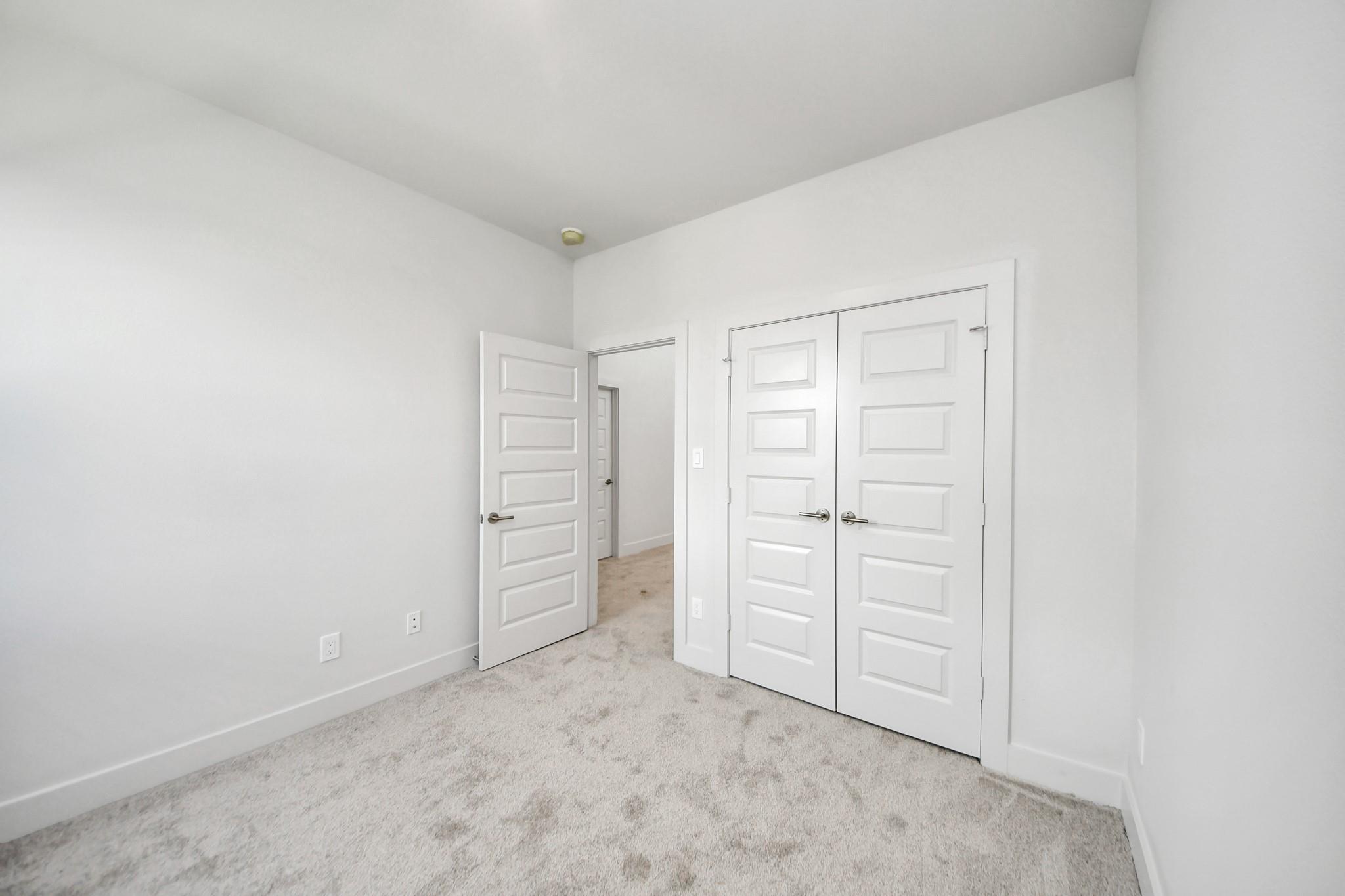 3015 Pelon Cay Drive