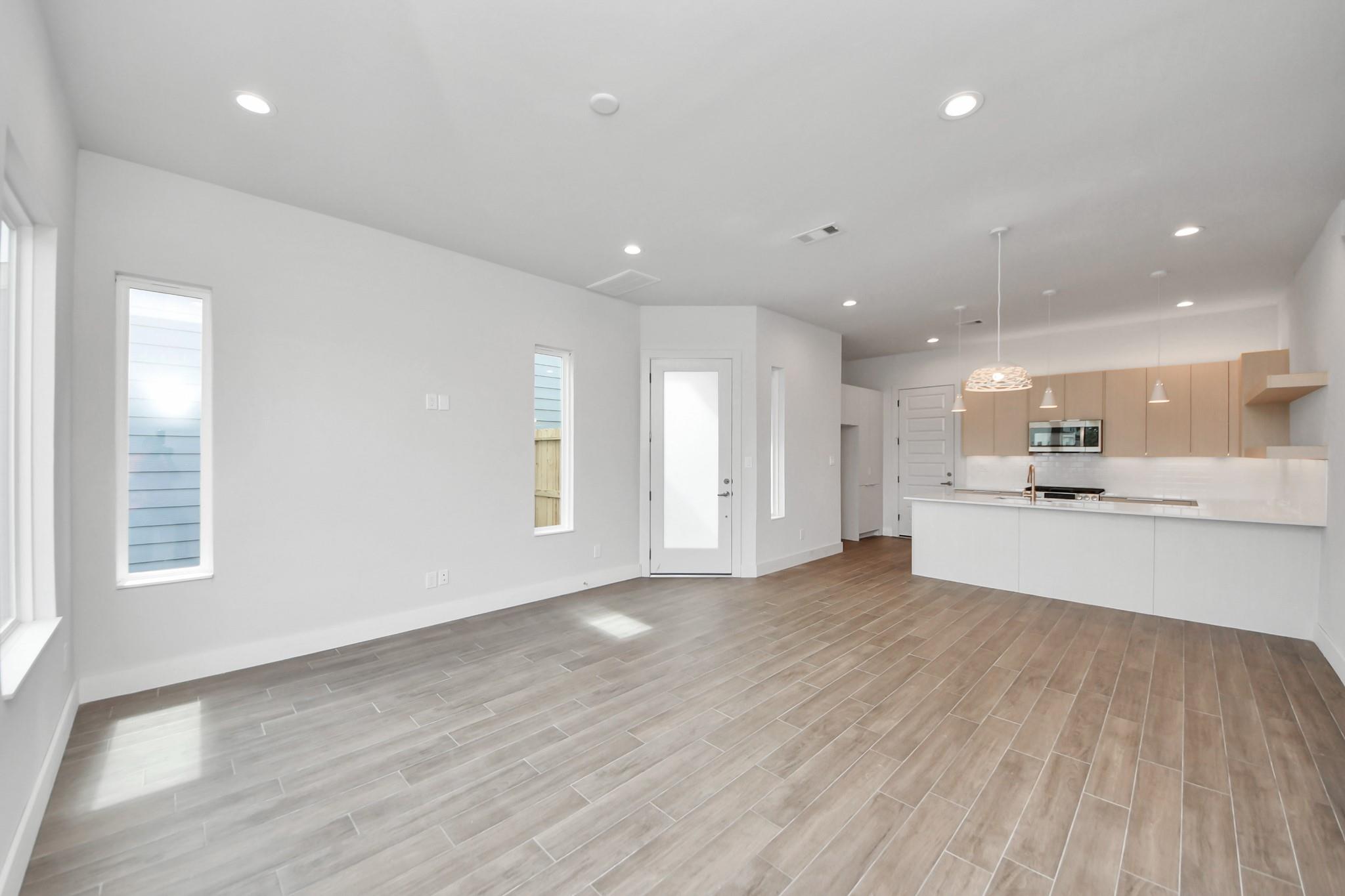 3015 Pelon Cay Drive