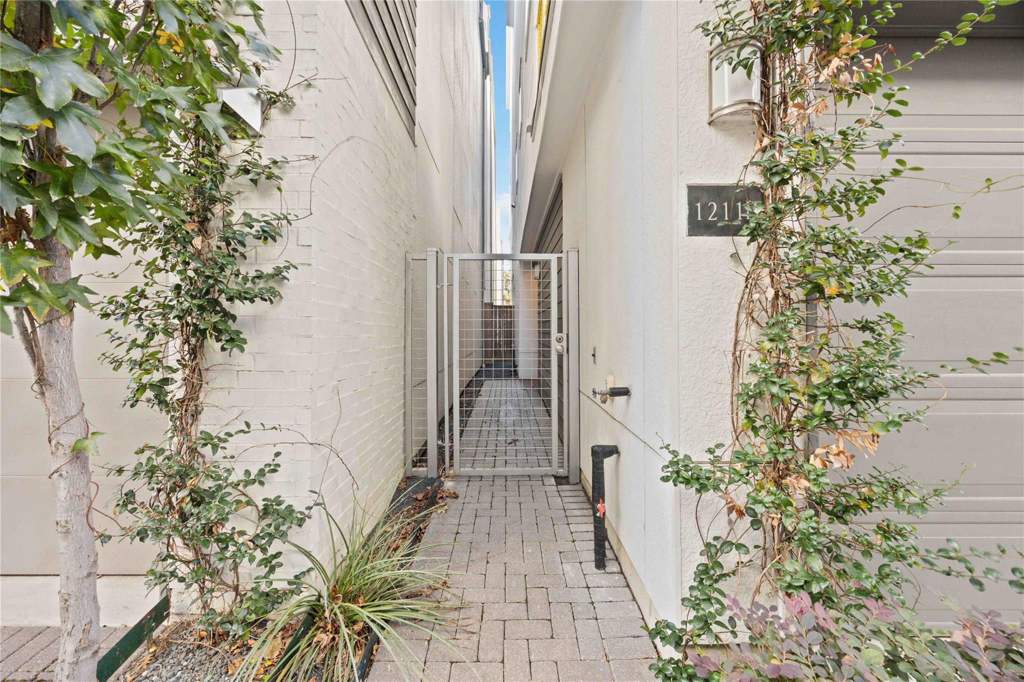 1211 Hickory Street # D