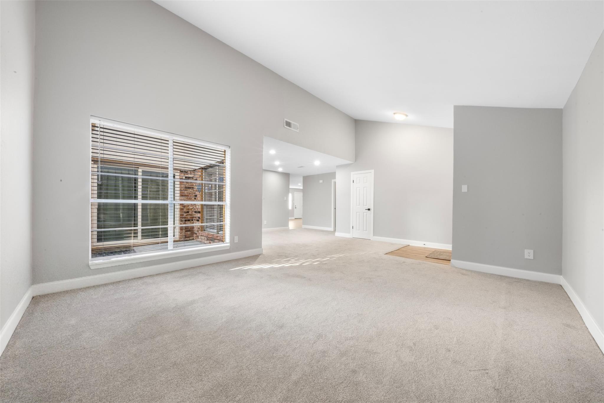 6502 Trail Valley Way