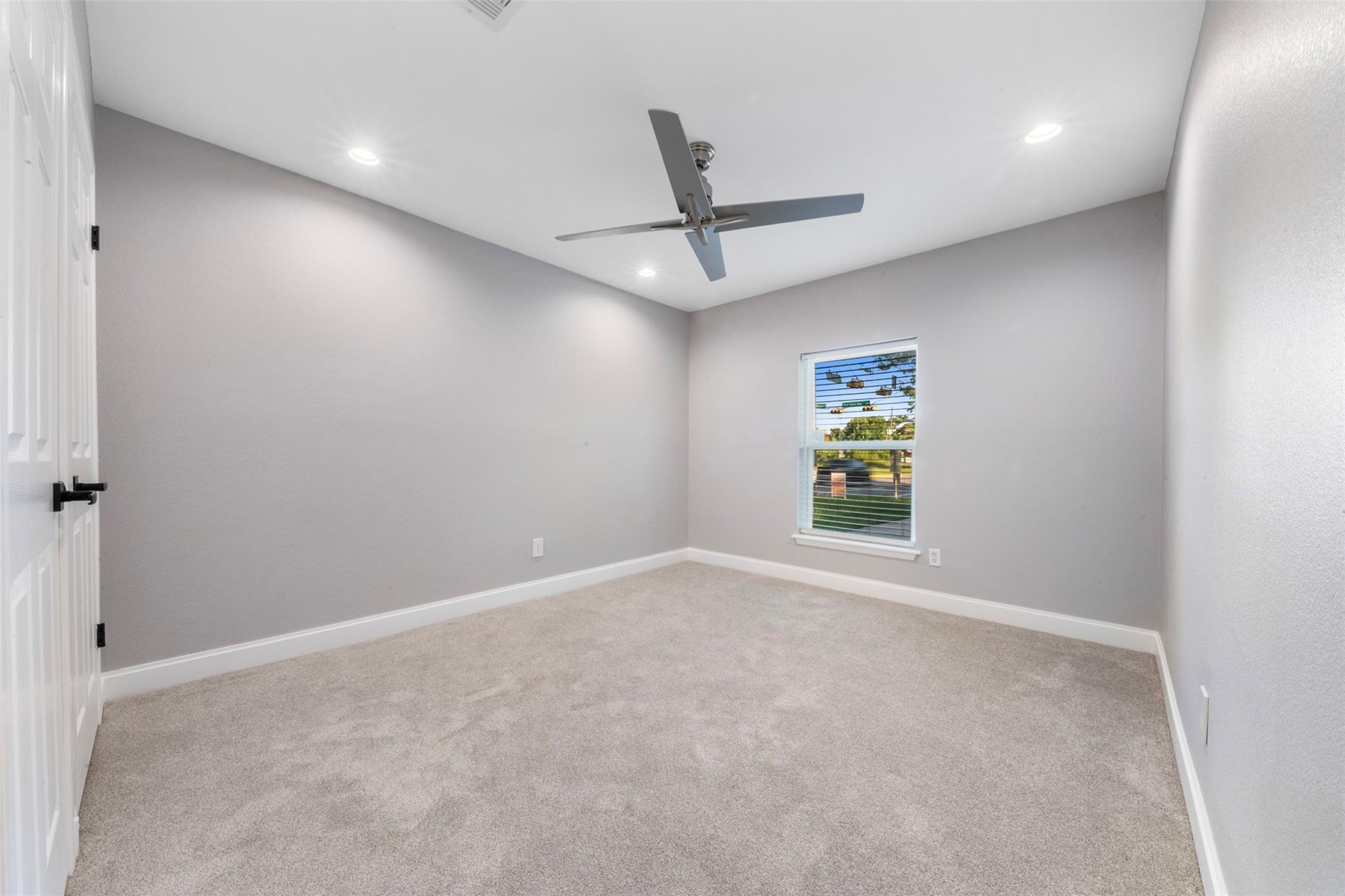 6502 Trail Valley Way