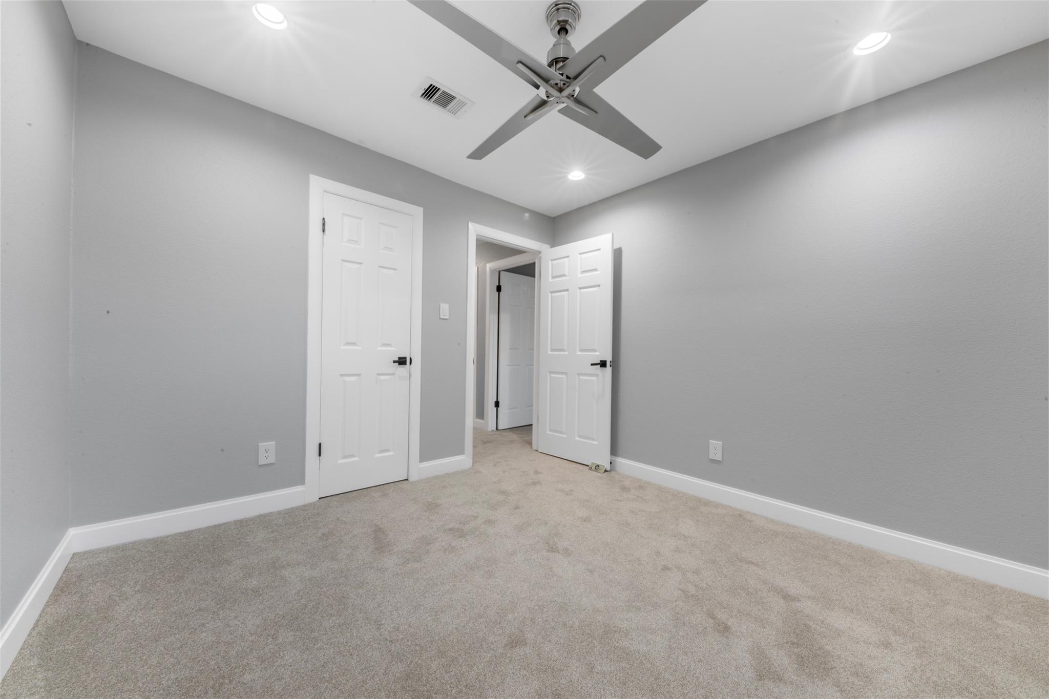 6502 Trail Valley Way