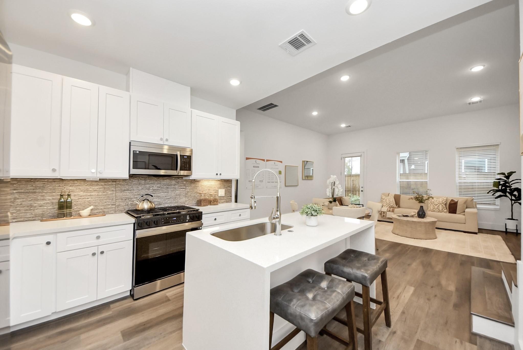 7504 Carver Road Unit: E