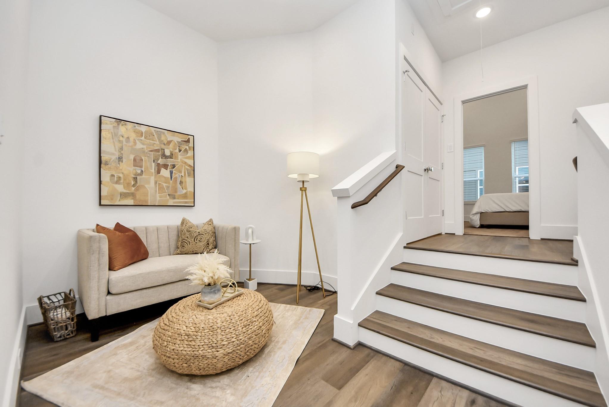 7504 Carver Road Unit: E