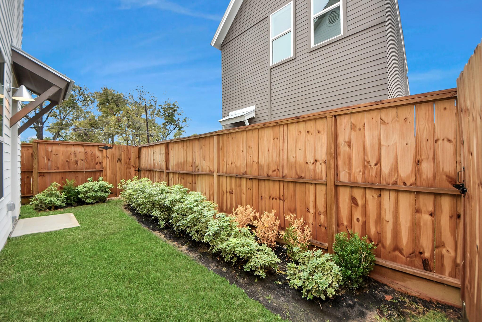 7504 Carver Road Unit: E