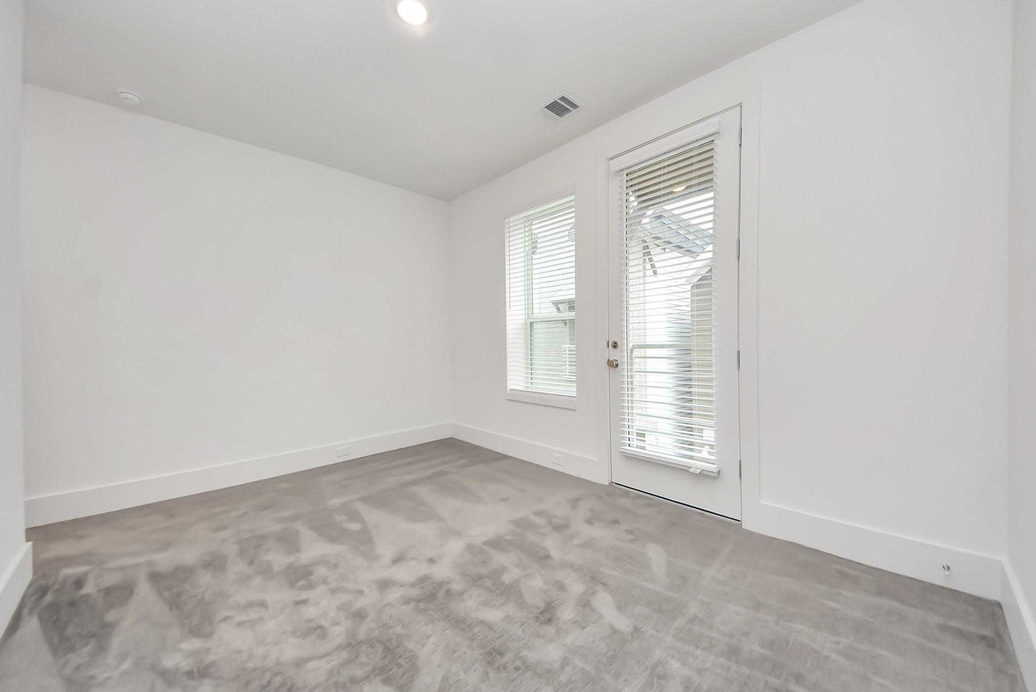 7504 Carver Road Unit: E