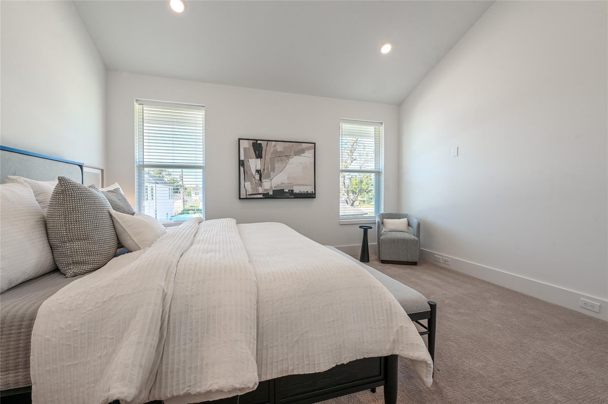 7607 Victory Reserve Street