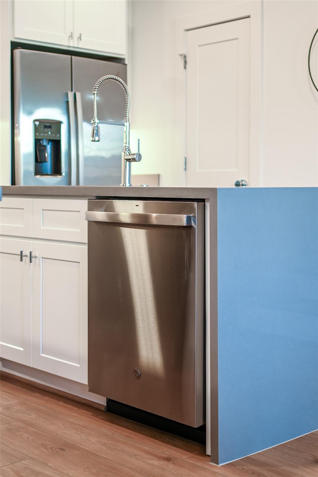 7607 Victory Reserve Street