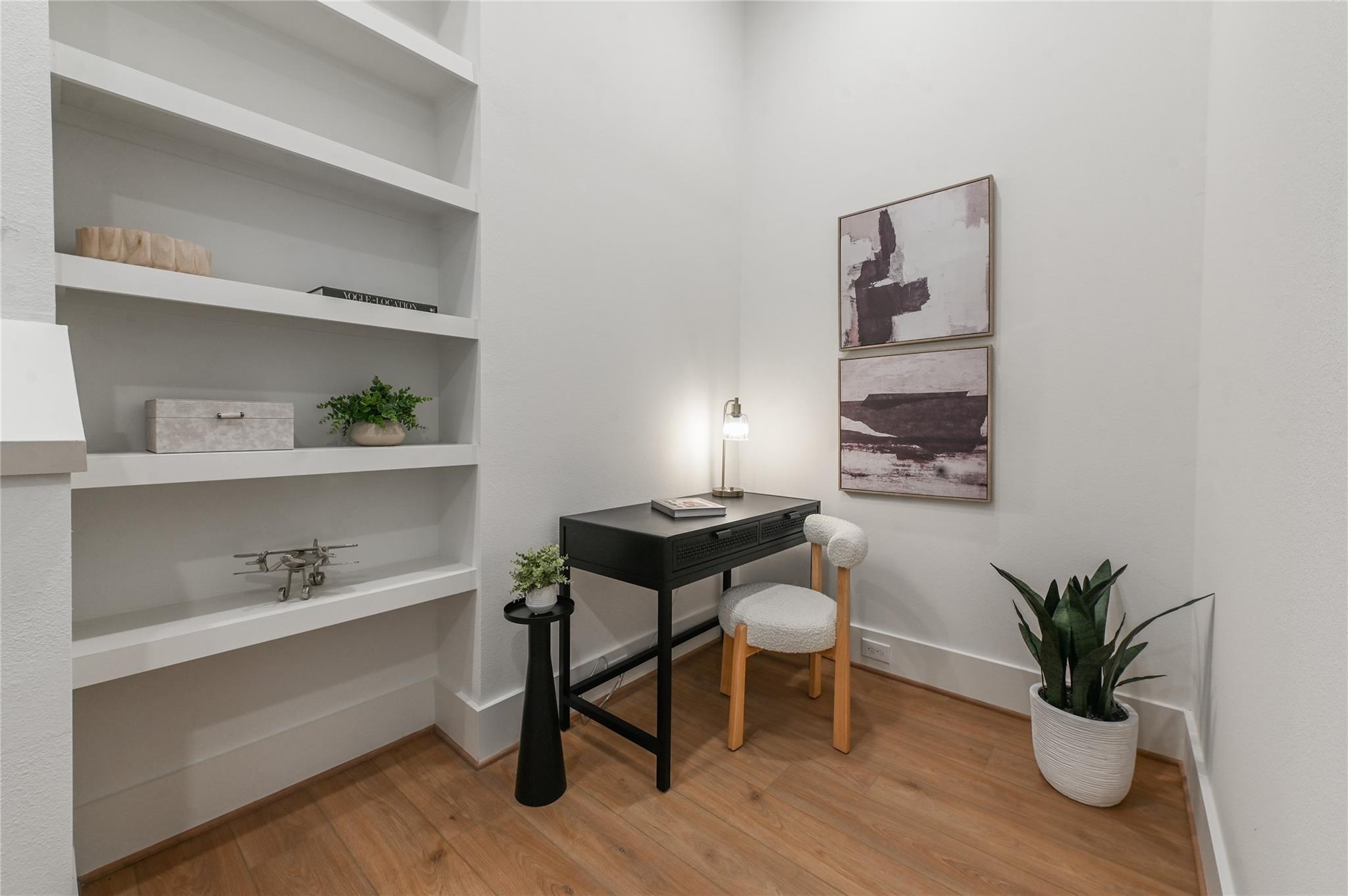 7607 Victory Reserve Street