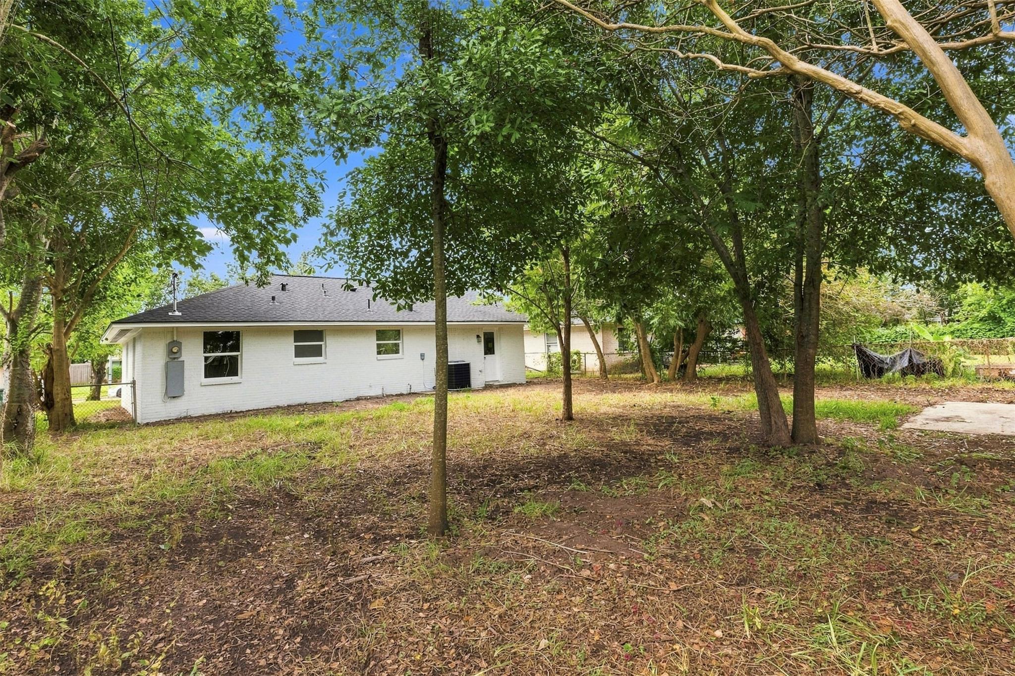 3017 Cedarcrest Drive
