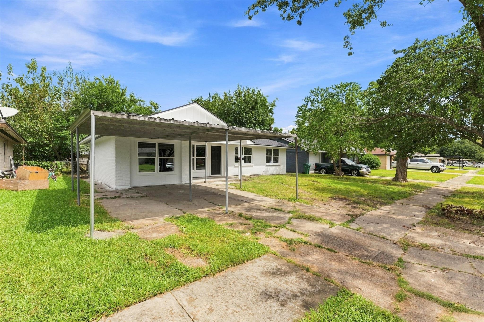 3017 Cedarcrest Drive