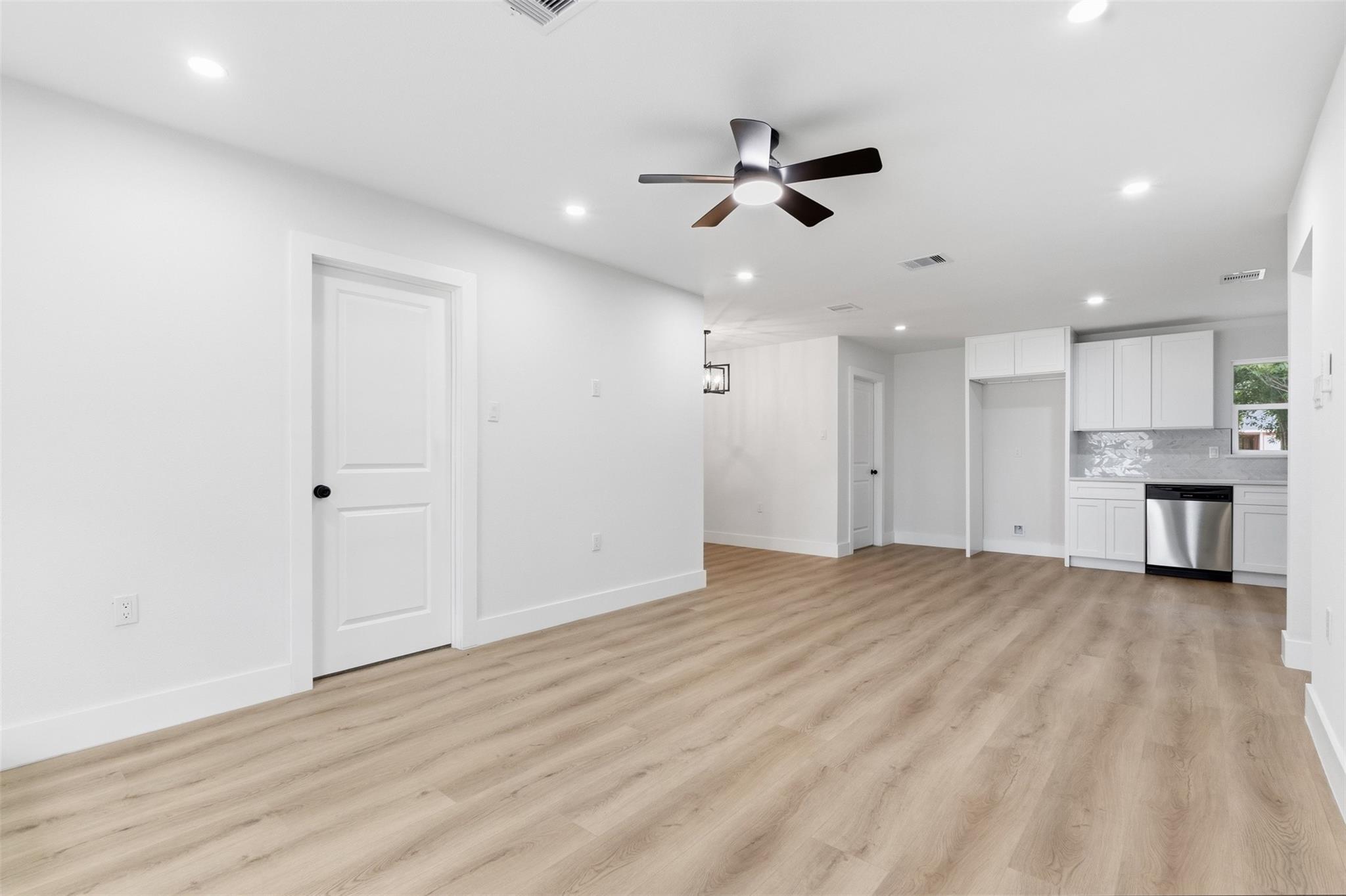 3017 Cedarcrest Drive