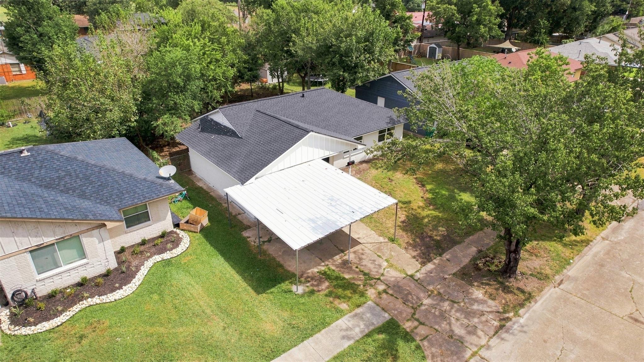 3017 Cedarcrest Drive