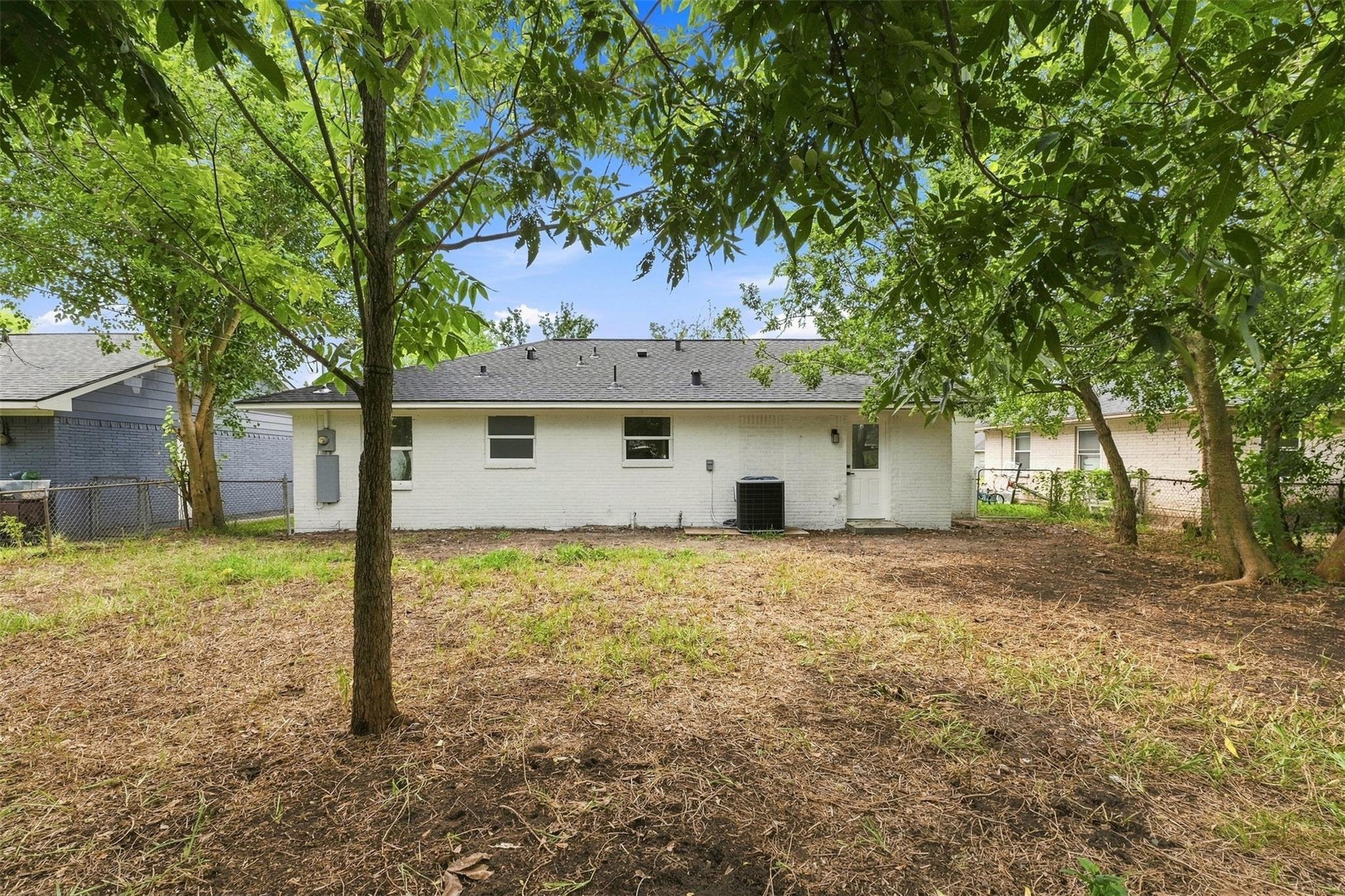 3017 Cedarcrest Drive