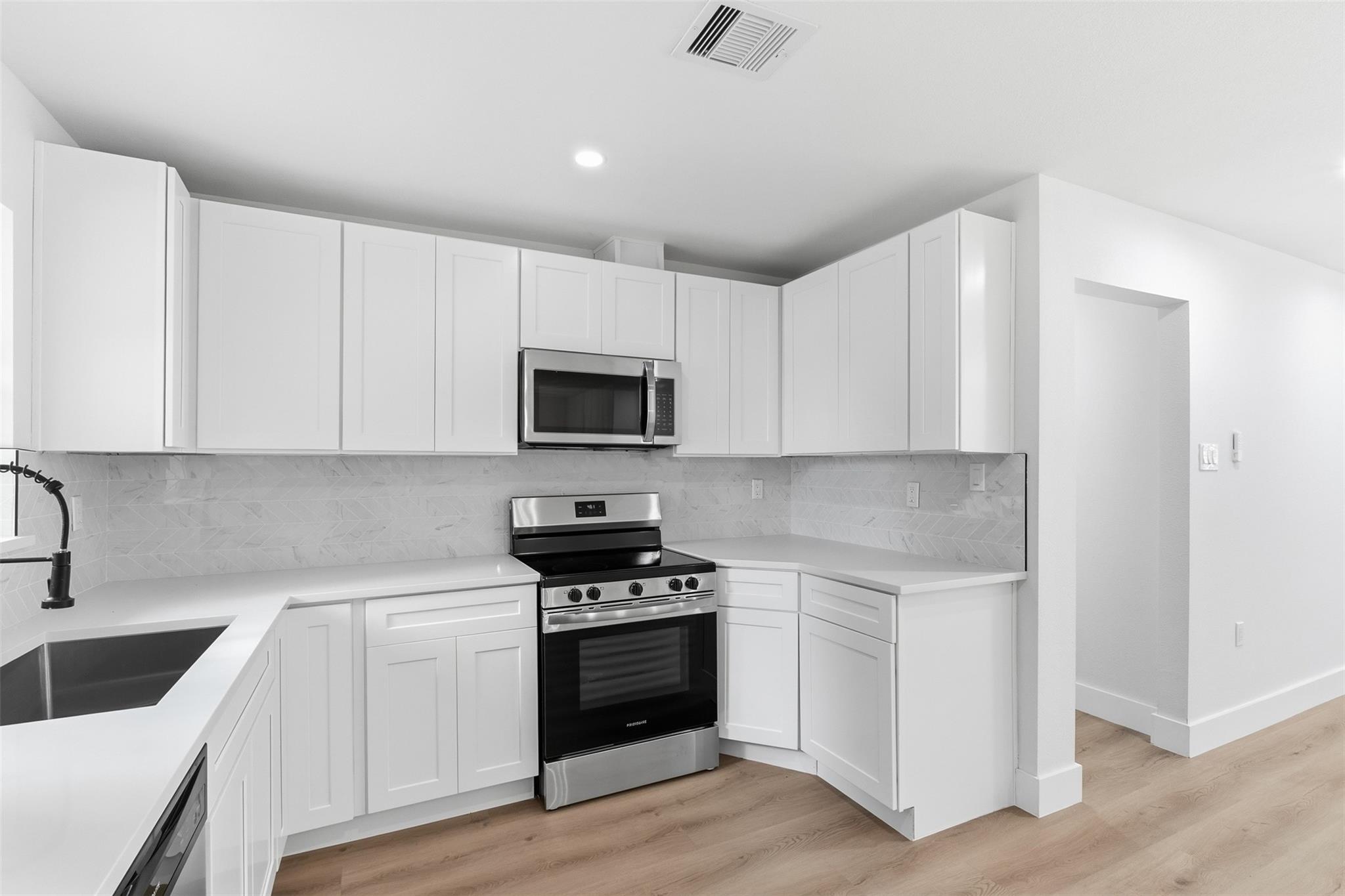 3017 Cedarcrest Drive