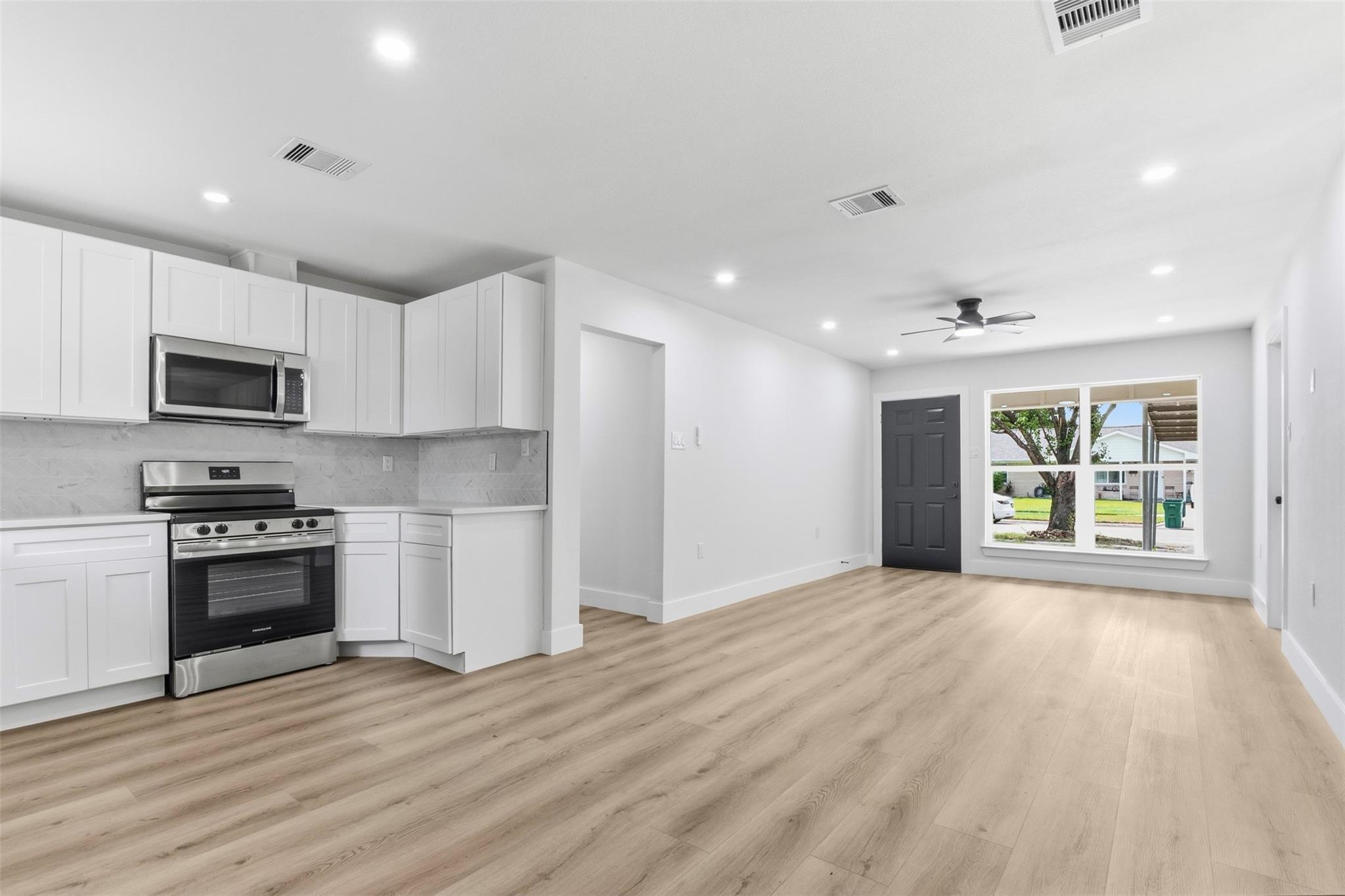 3017 Cedarcrest Drive