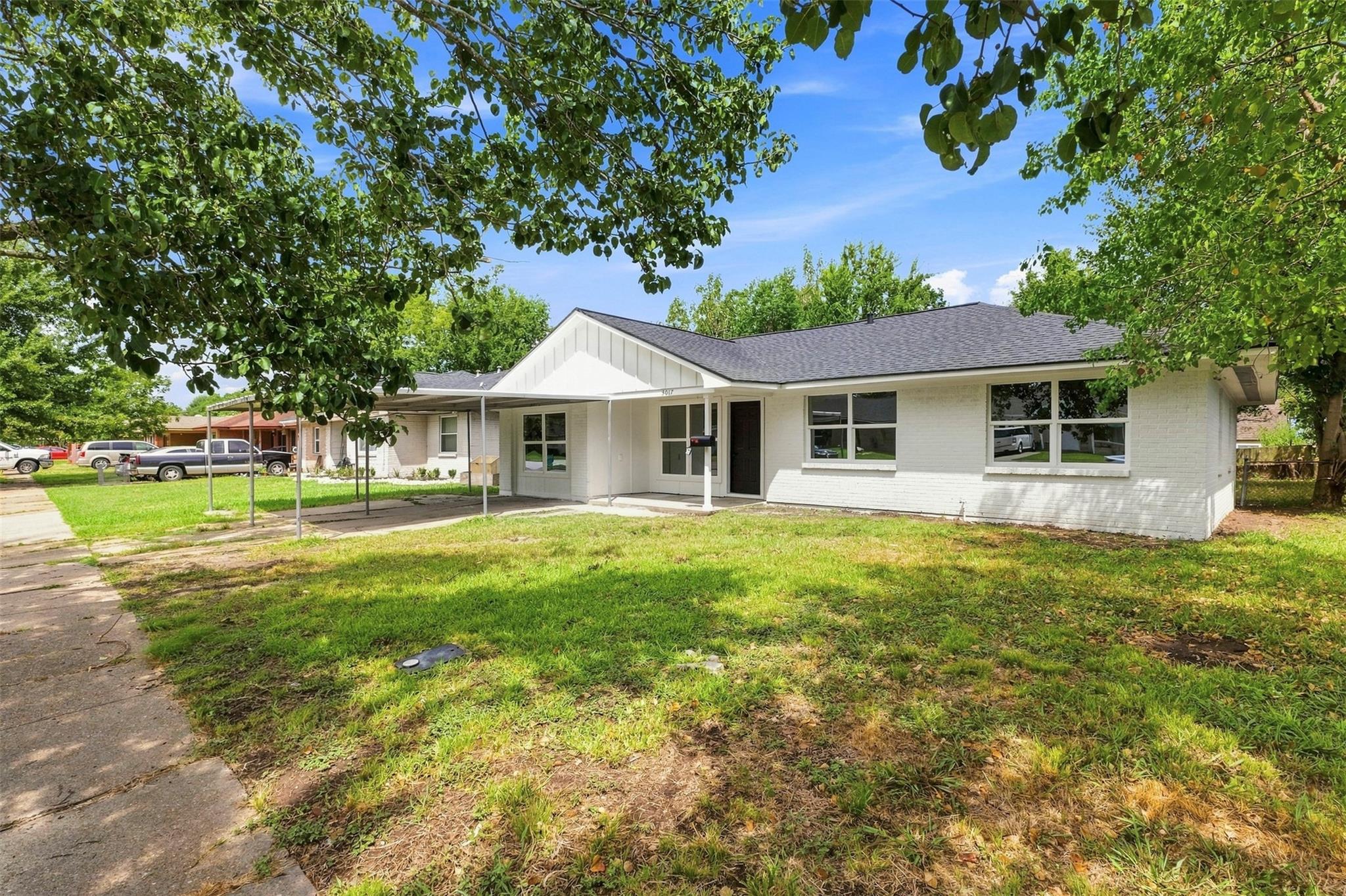 3017 Cedarcrest Drive