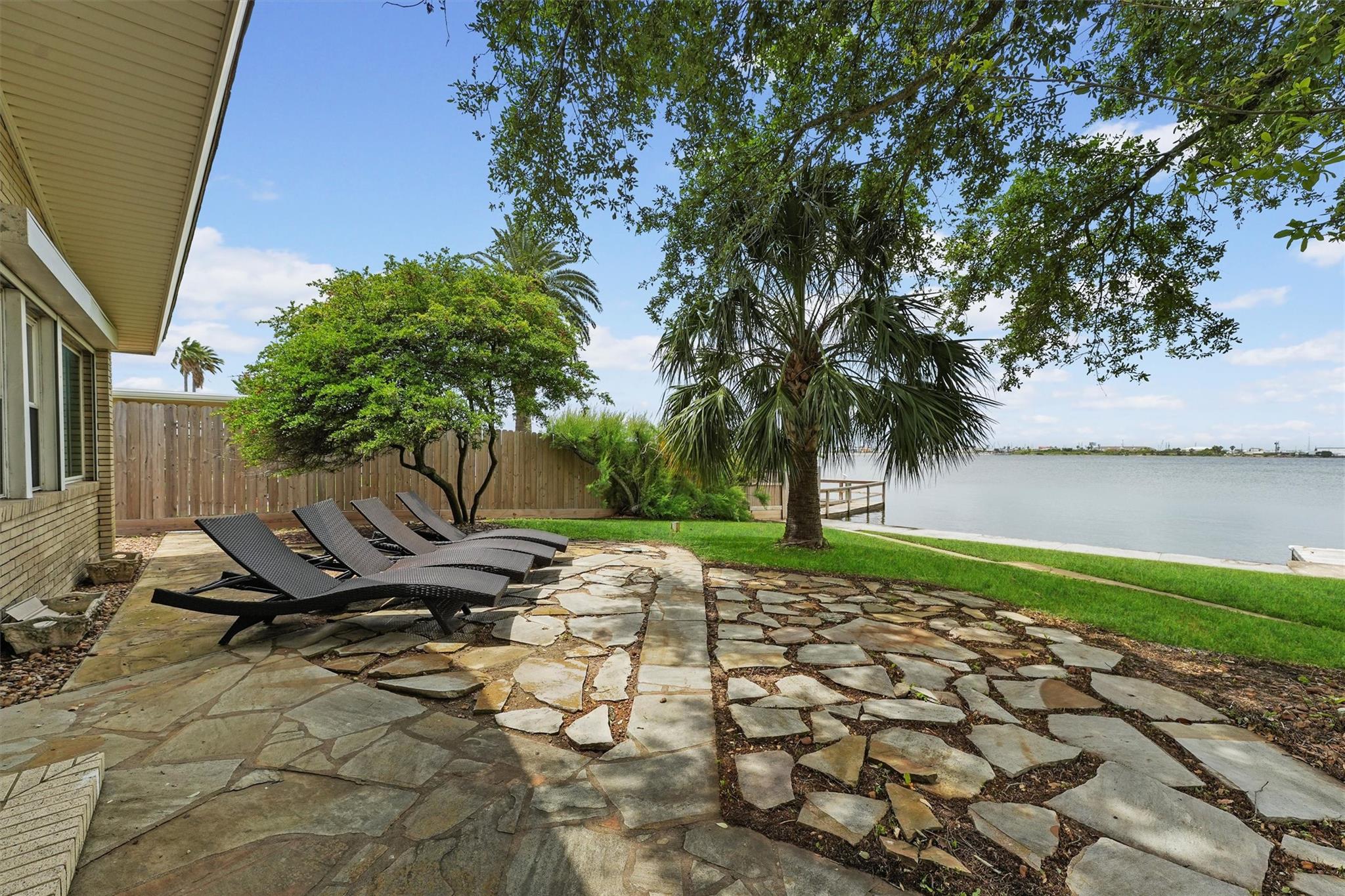 18 S Shore Drive S