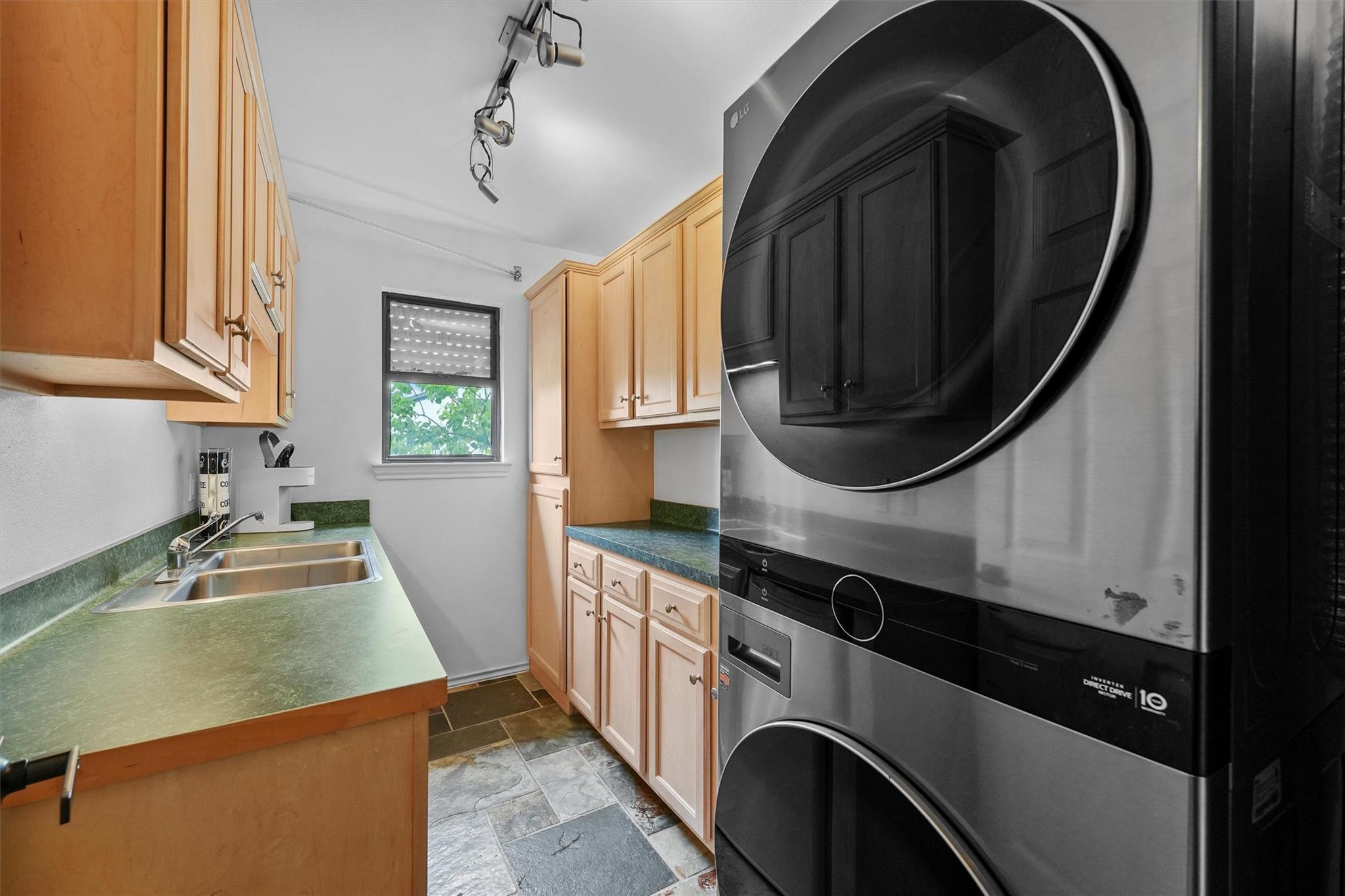 18 S Shore Drive S